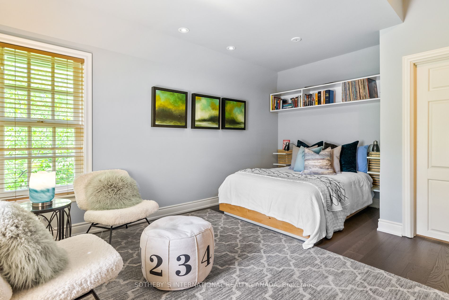 16 Clarendon Avenue