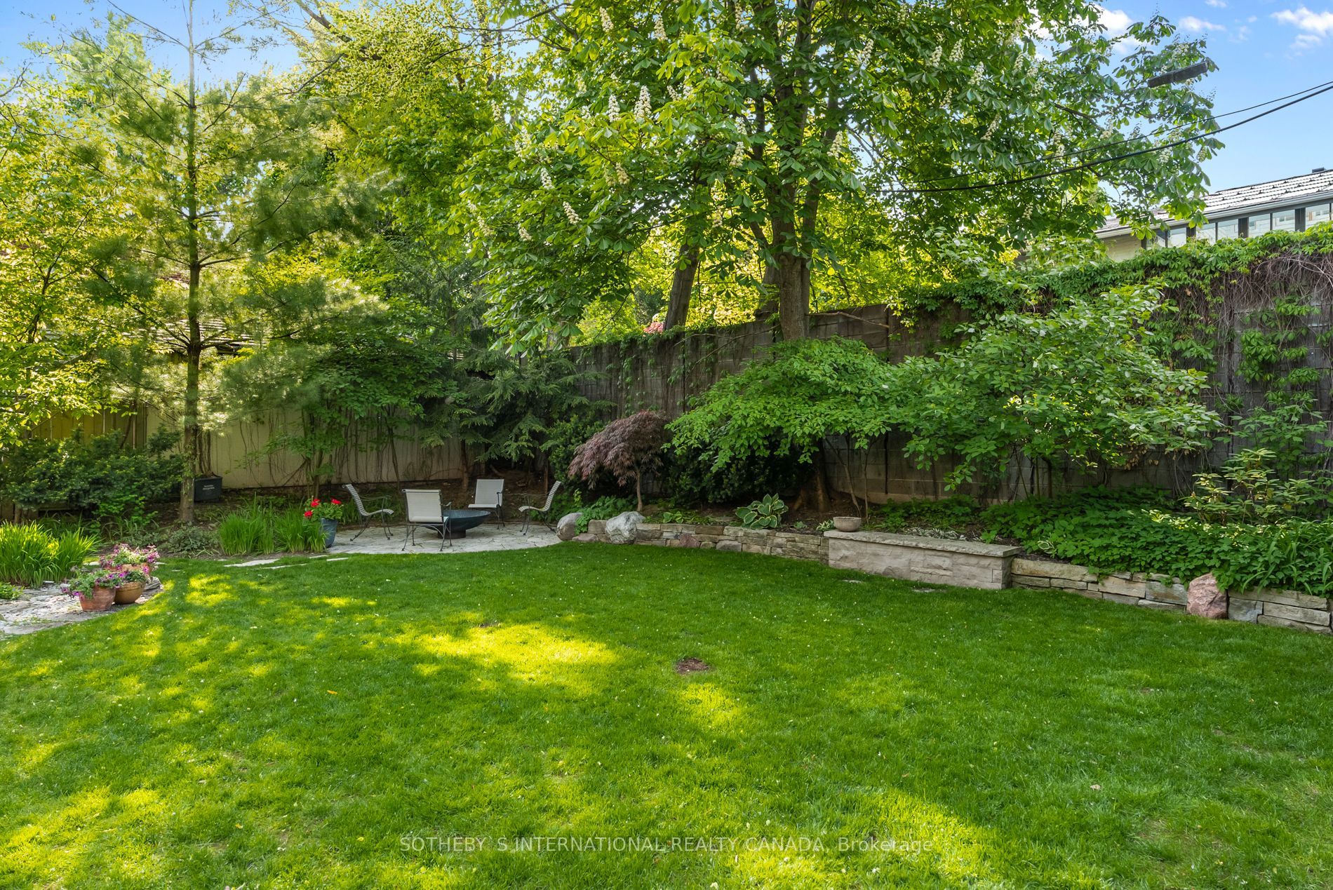 16 Clarendon Avenue