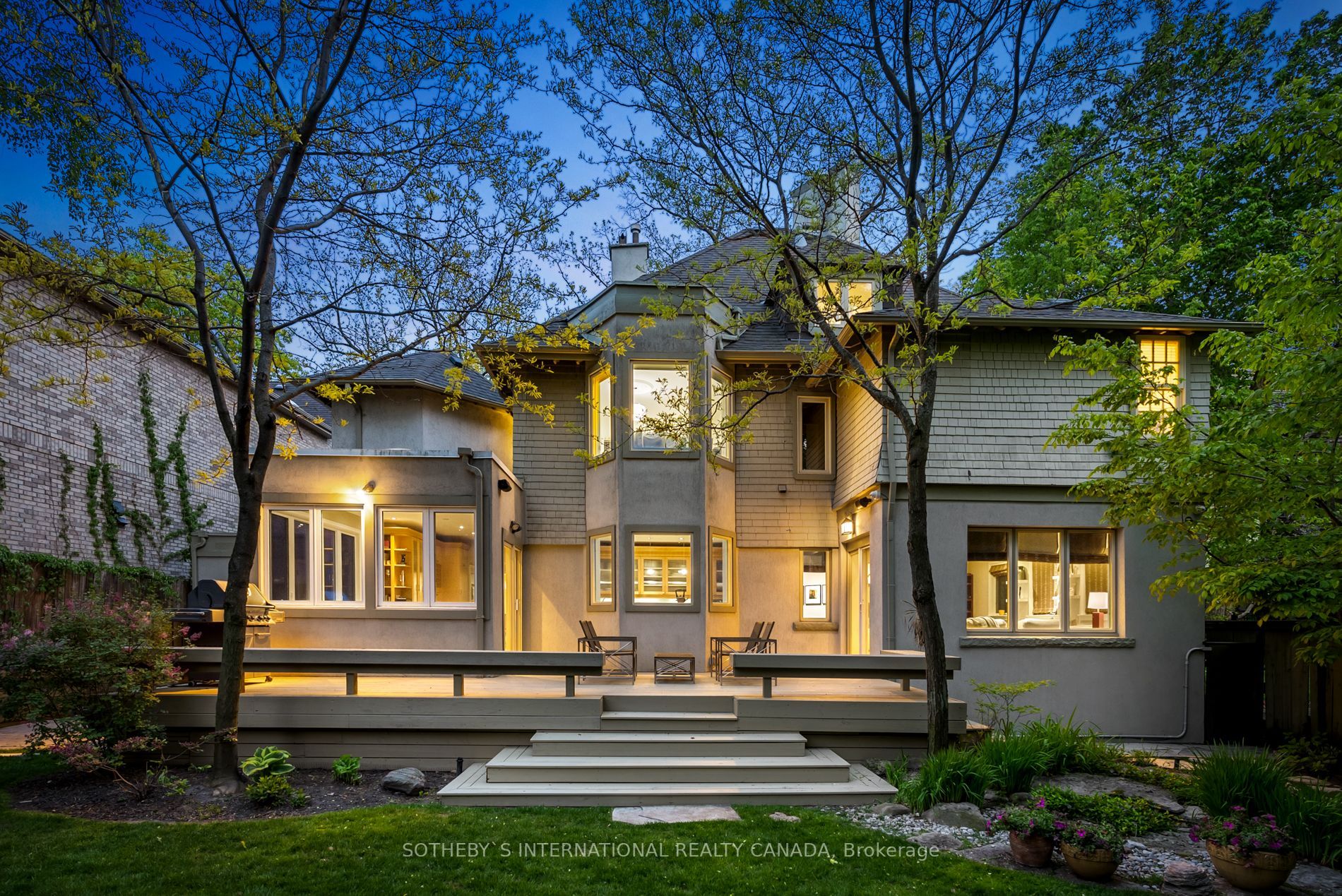 16 Clarendon Avenue