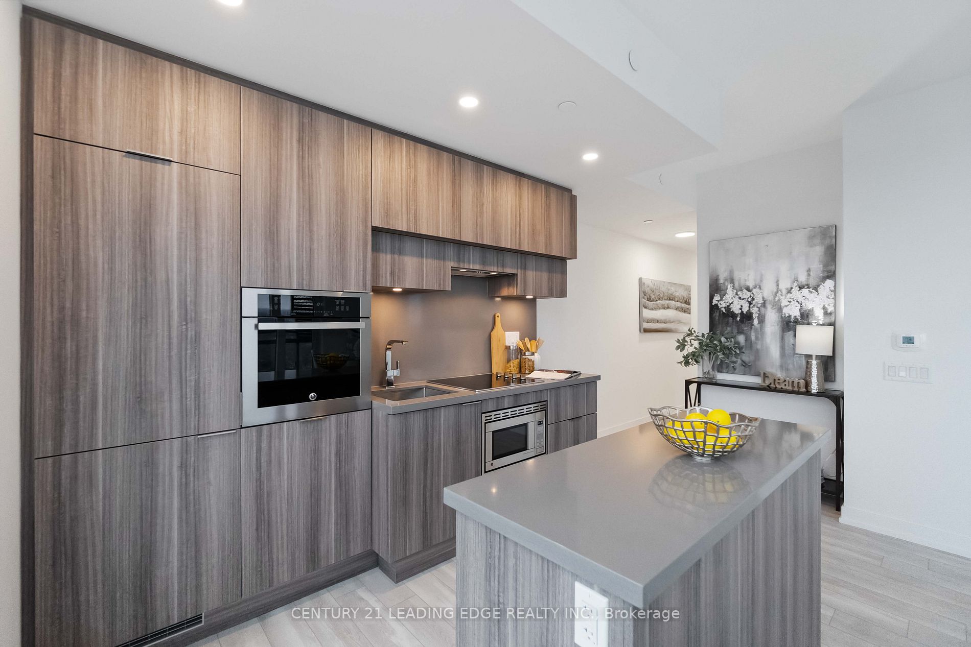 39 Roehampton Ave, #4109