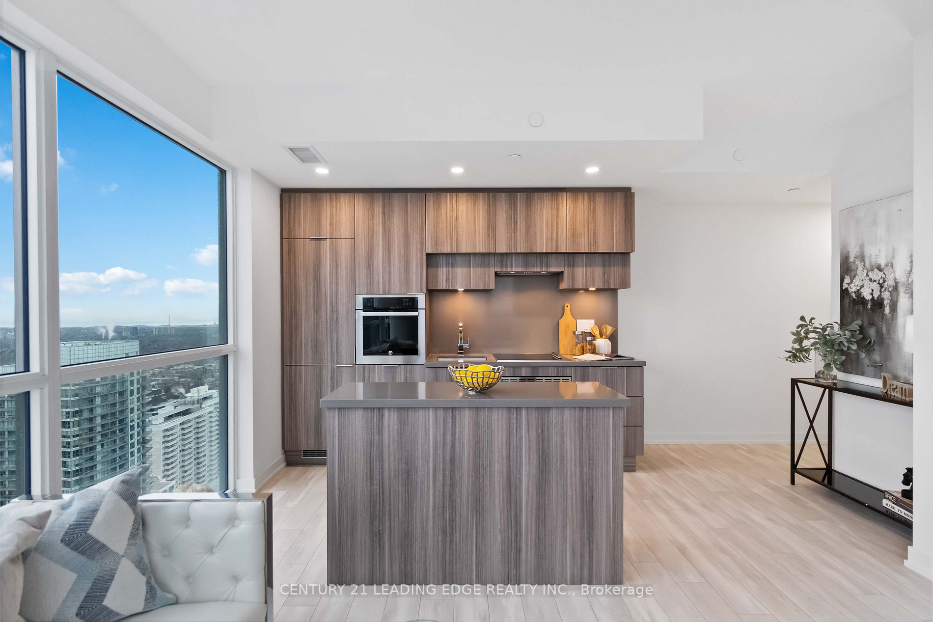 39 Roehampton Ave, #4109