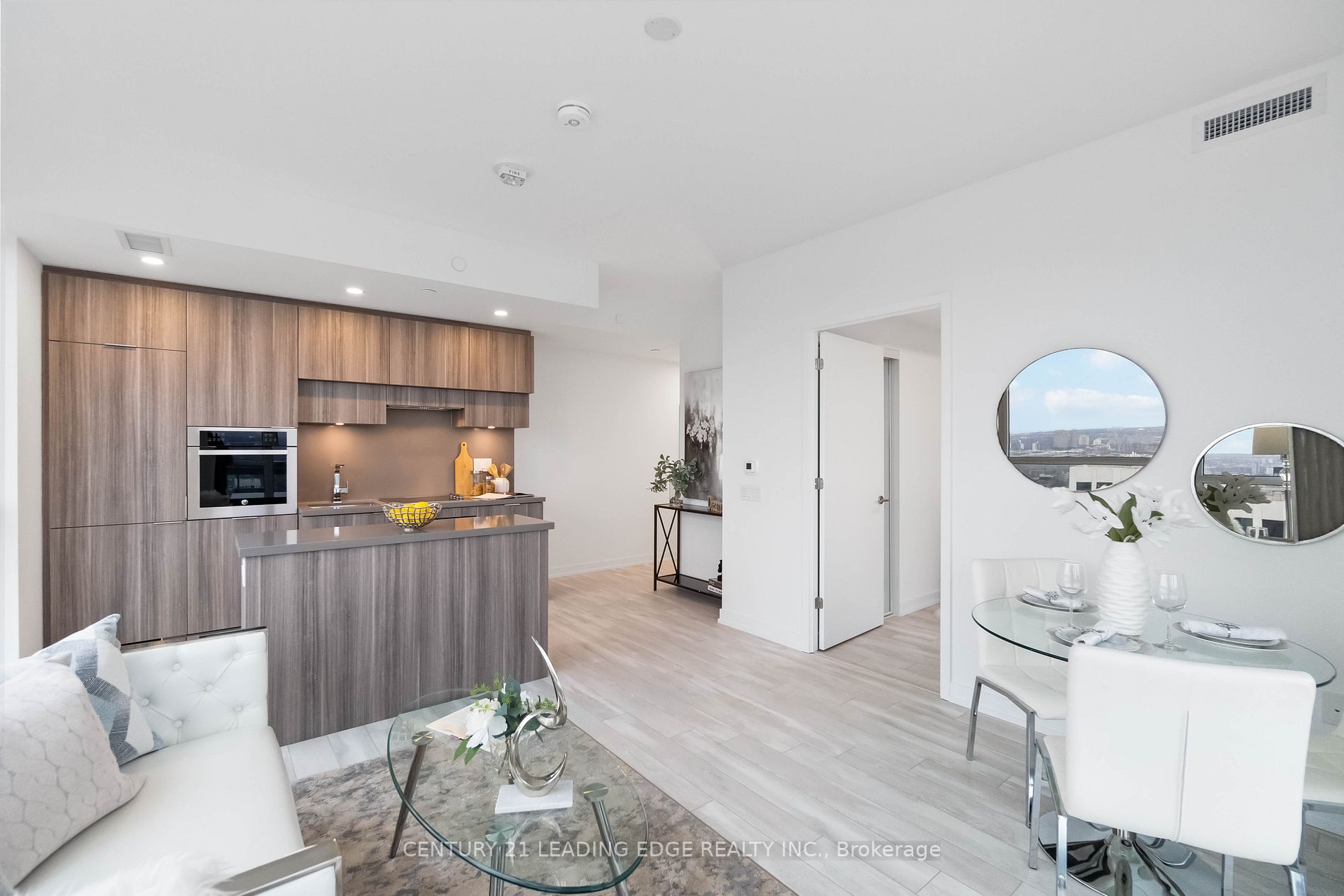 39 Roehampton Ave, #4109