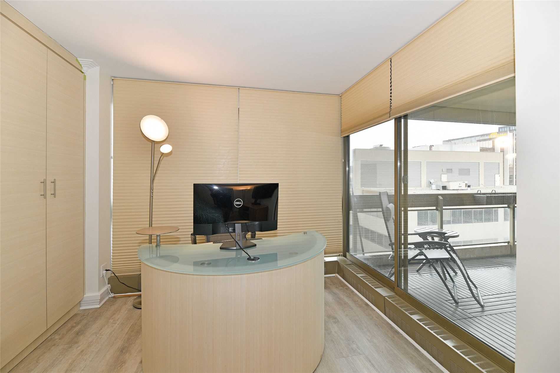 61 St Clair Ave W, #1504