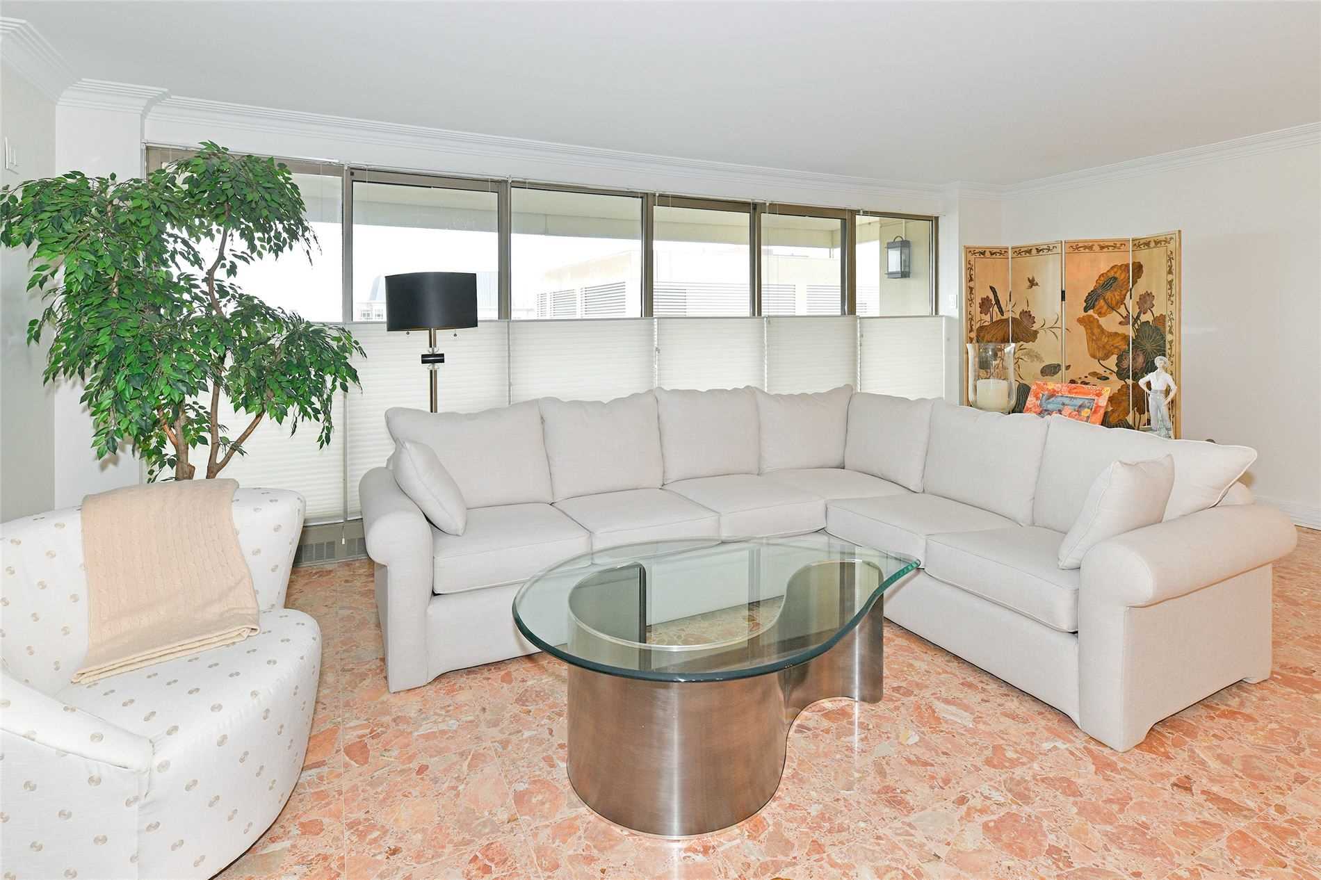 61 St Clair Ave W, #1504