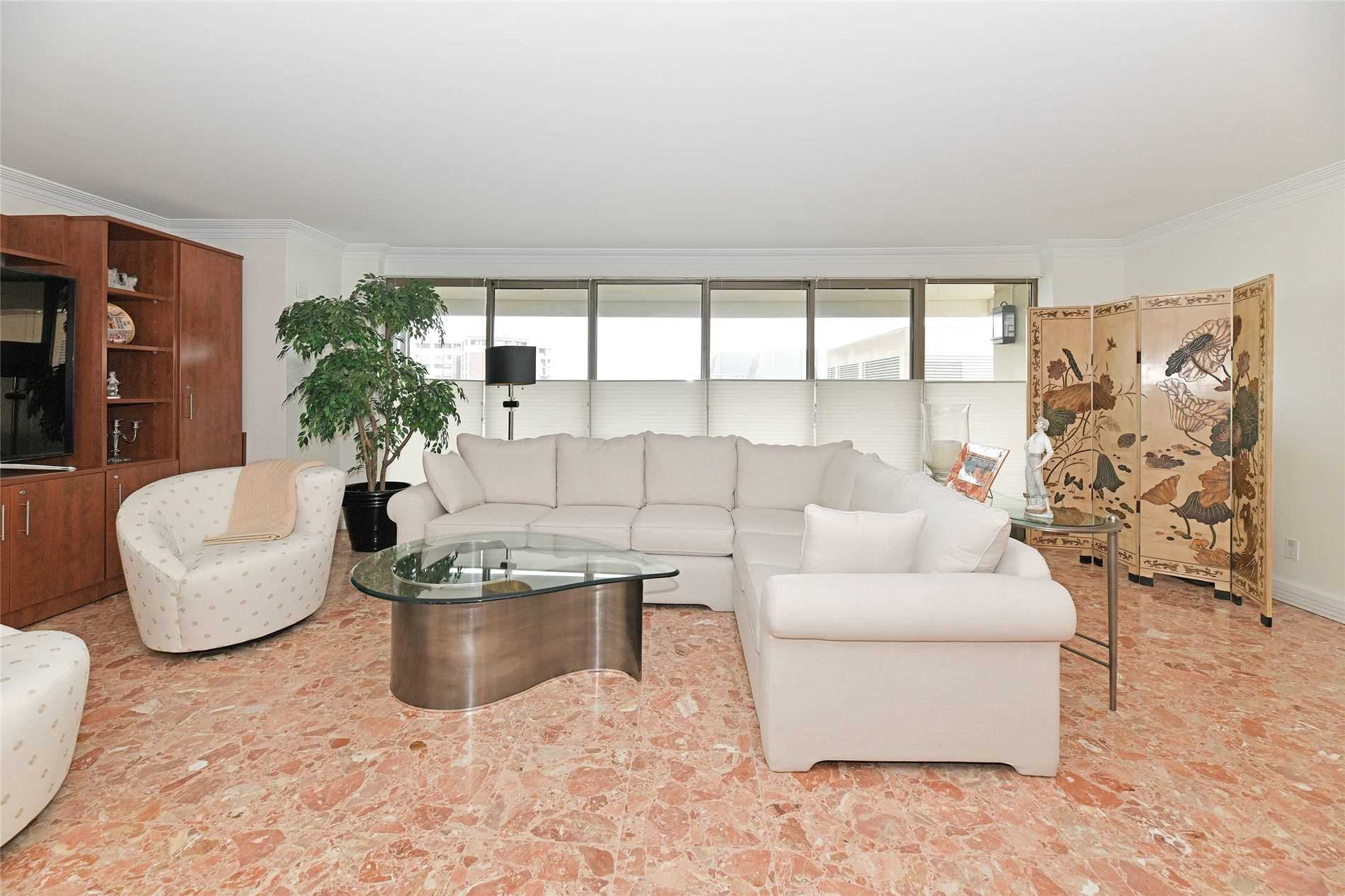 61 St Clair Ave W, #1504