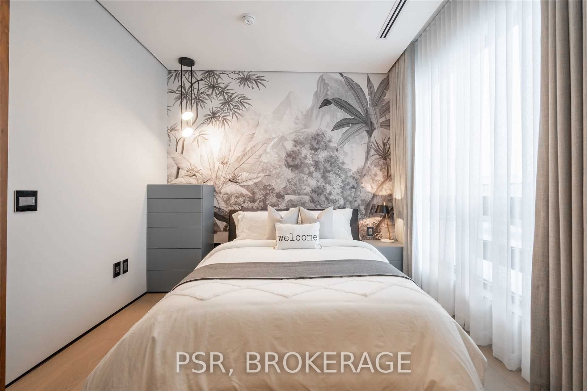 1700 Avenue Rd, #702