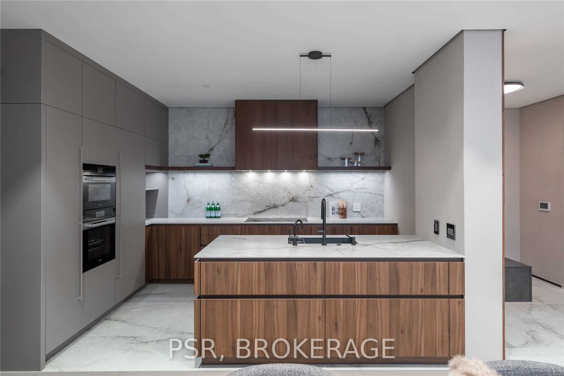 1700 Avenue Rd, #702