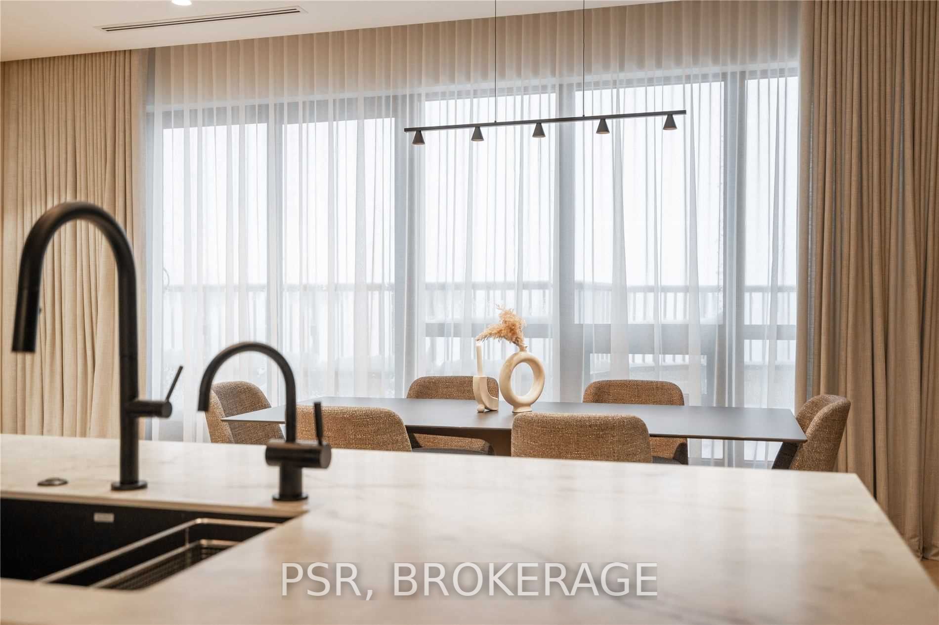 1700 Avenue Rd, #702