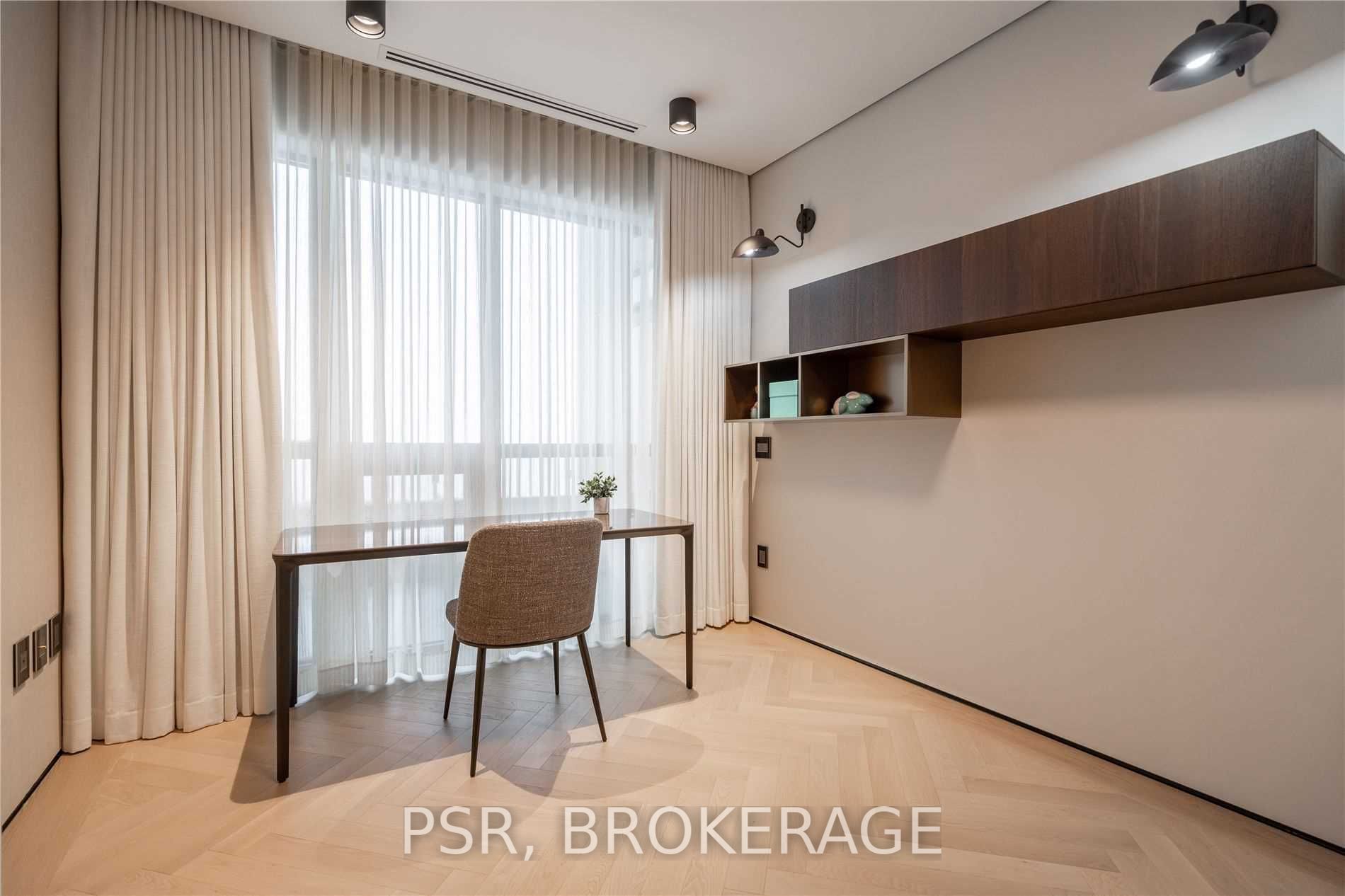 1700 Avenue Rd, #702