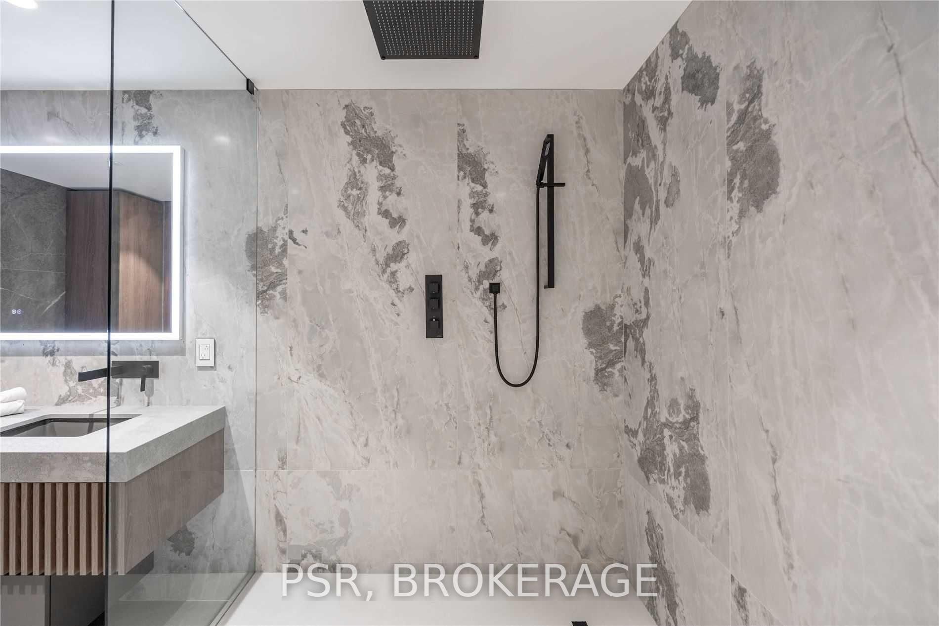 1700 Avenue Rd, #702