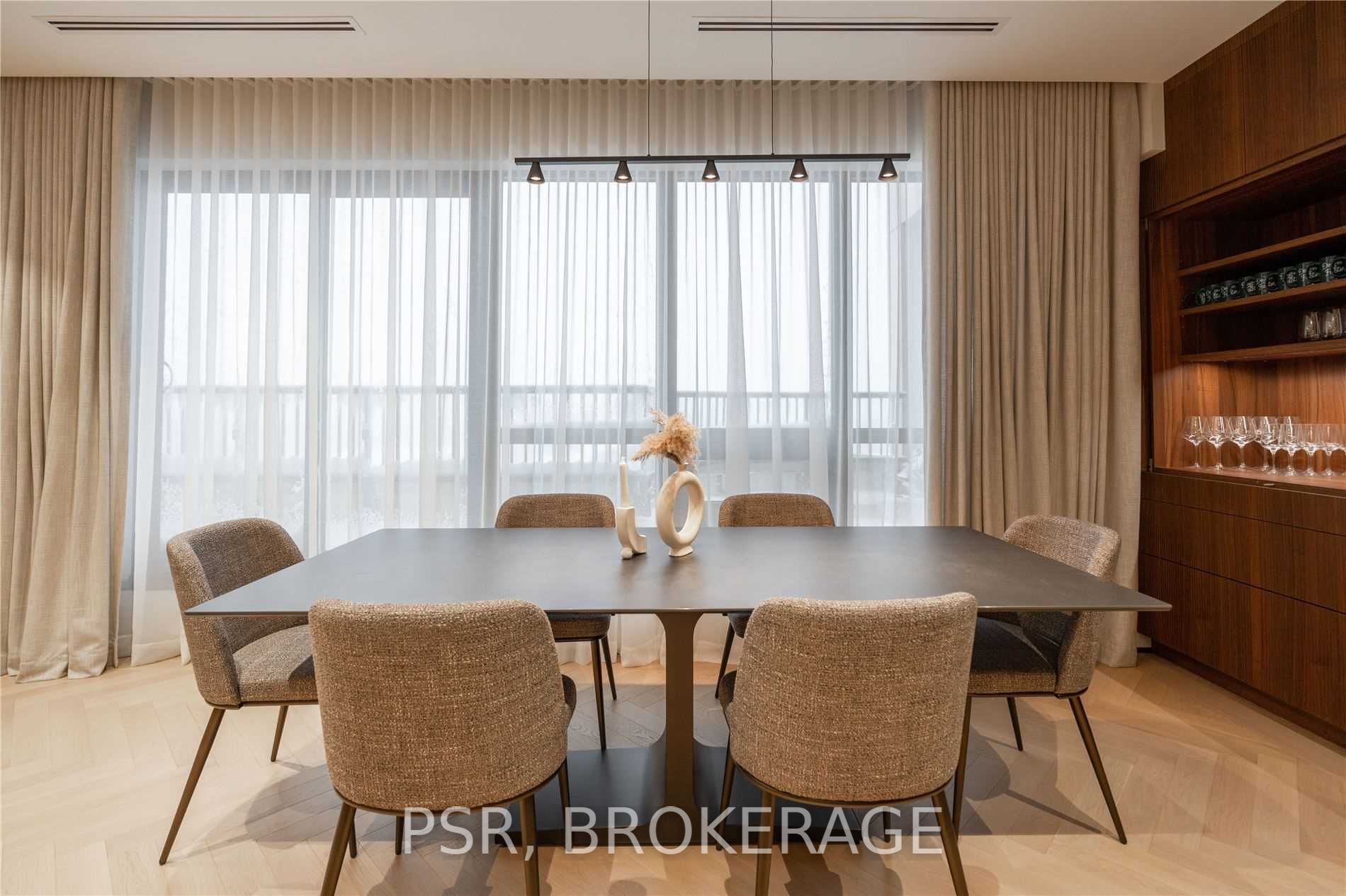 1700 Avenue Rd, #702