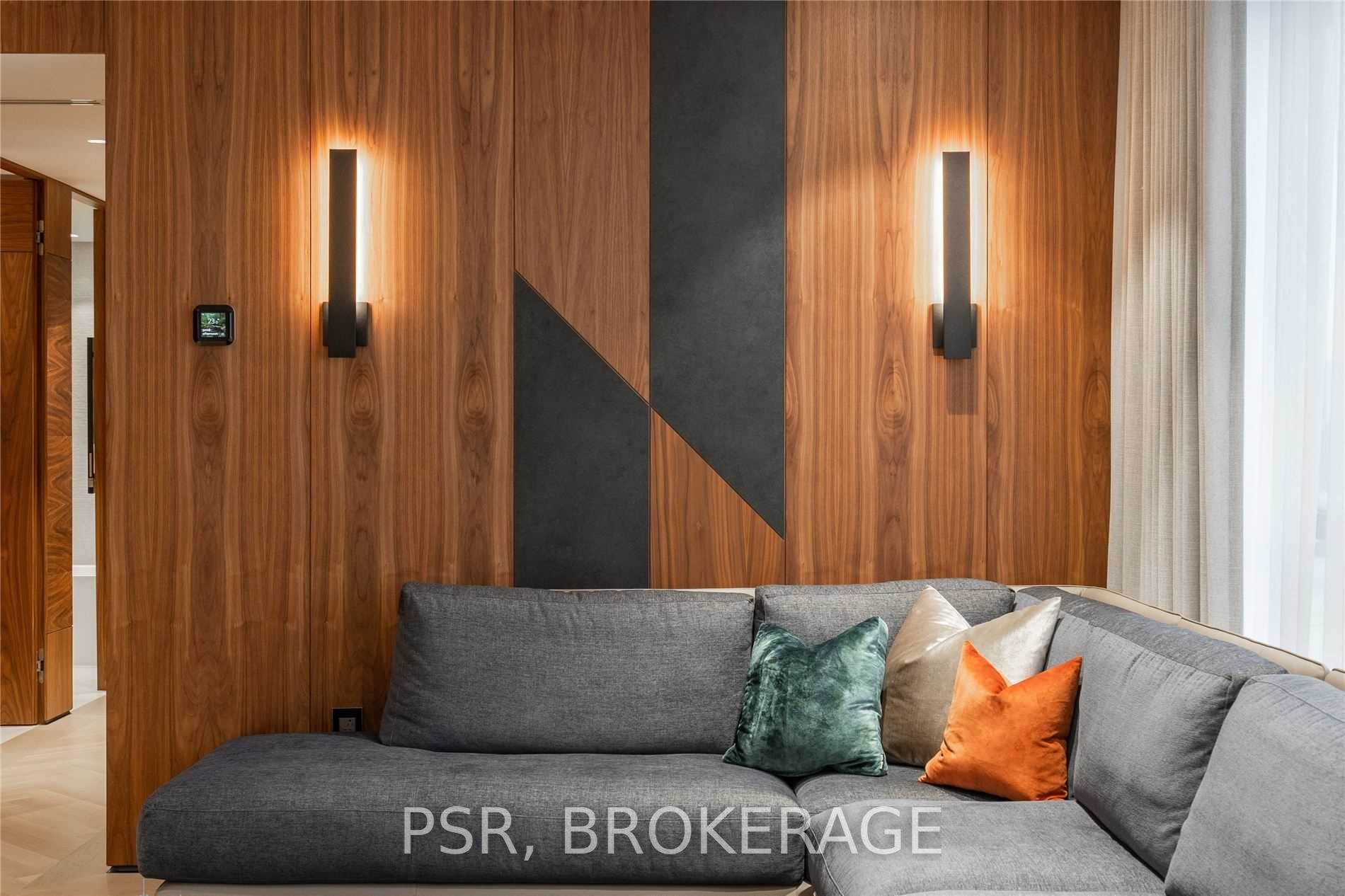 1700 Avenue Rd, #702