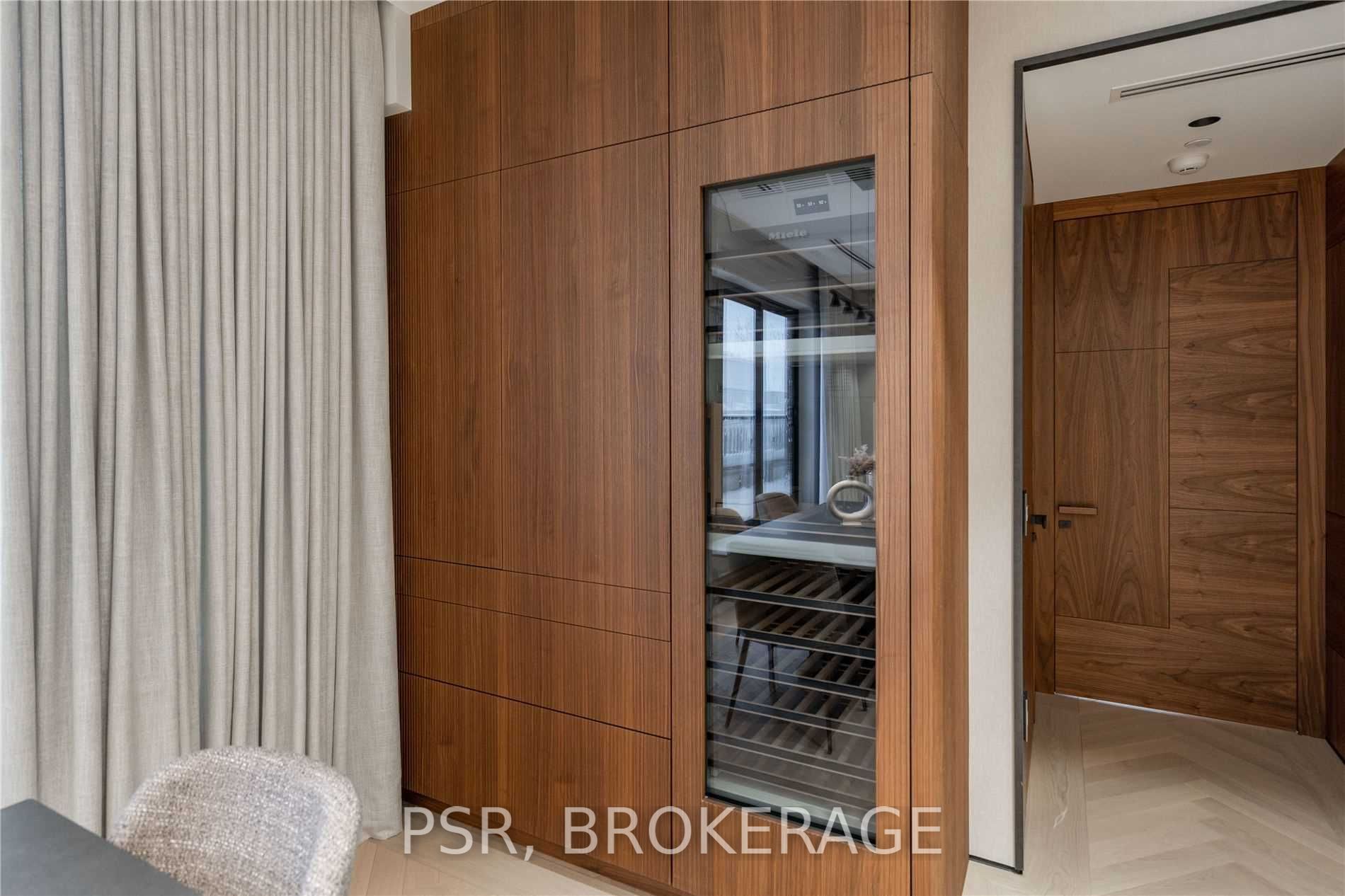 1700 Avenue Rd, #702