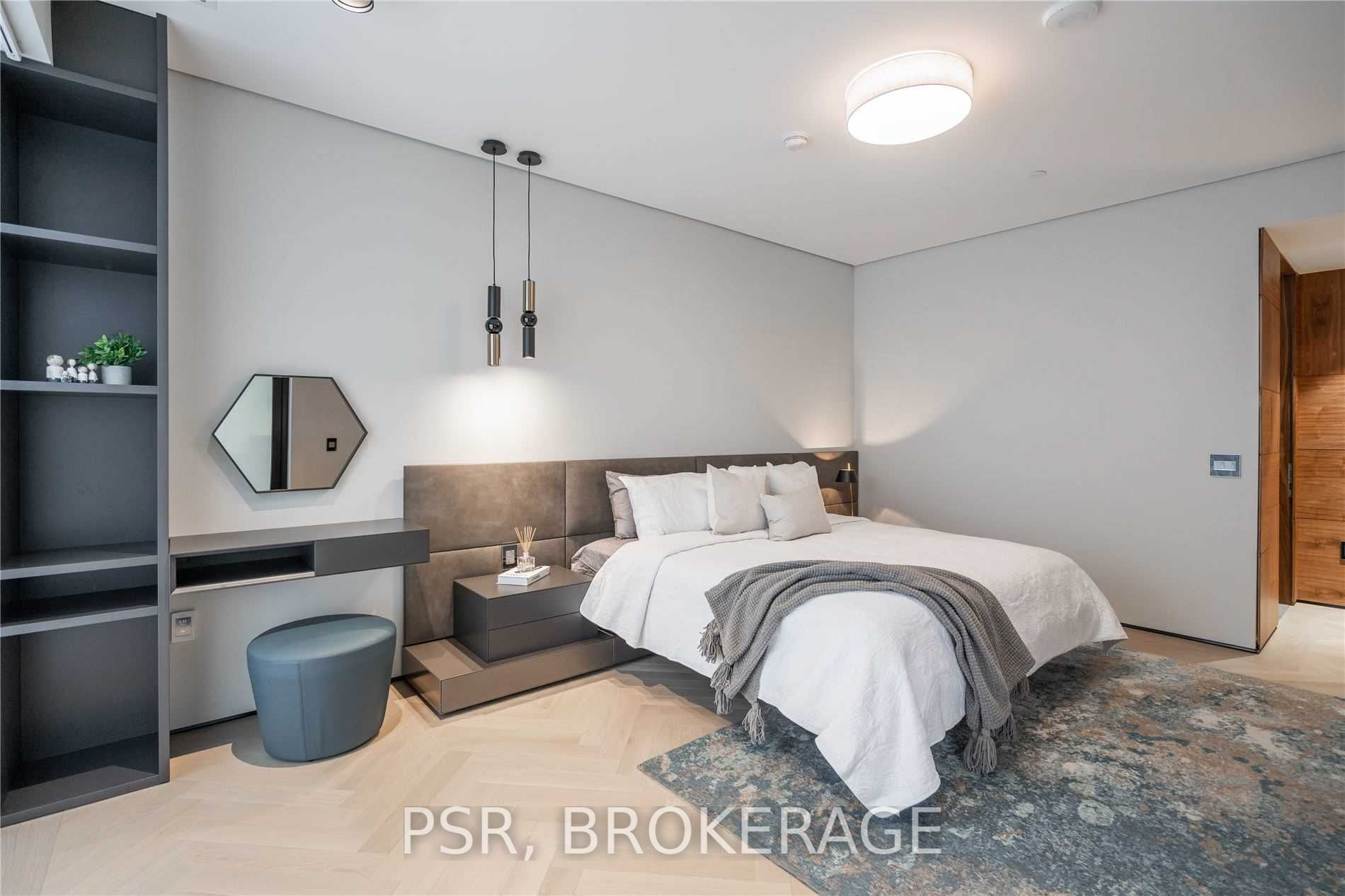 1700 Avenue Rd, #702