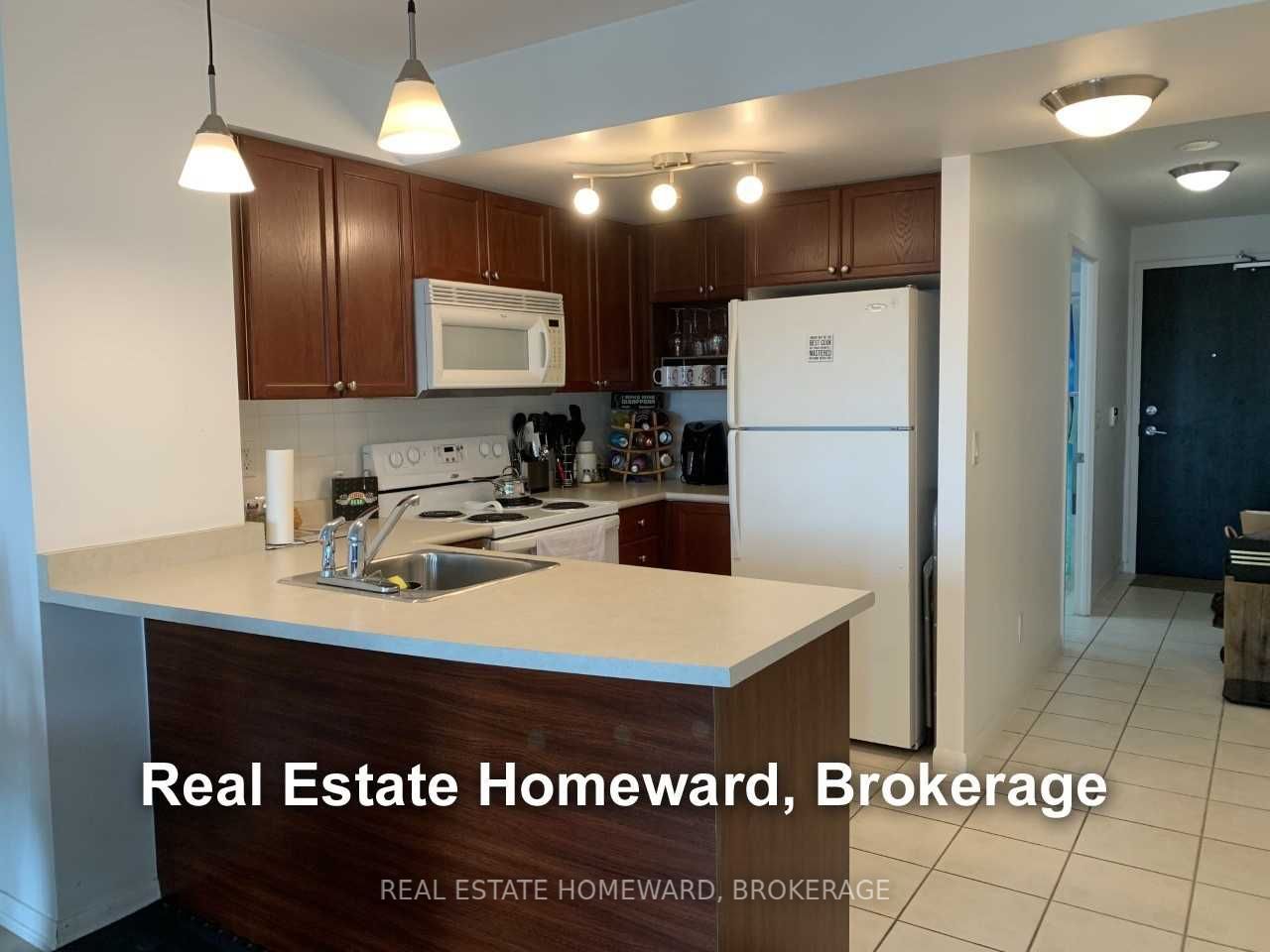 18 Yonge St, #1206