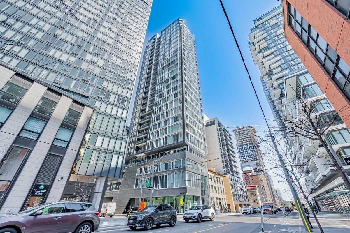 68 Shuter St, #2305