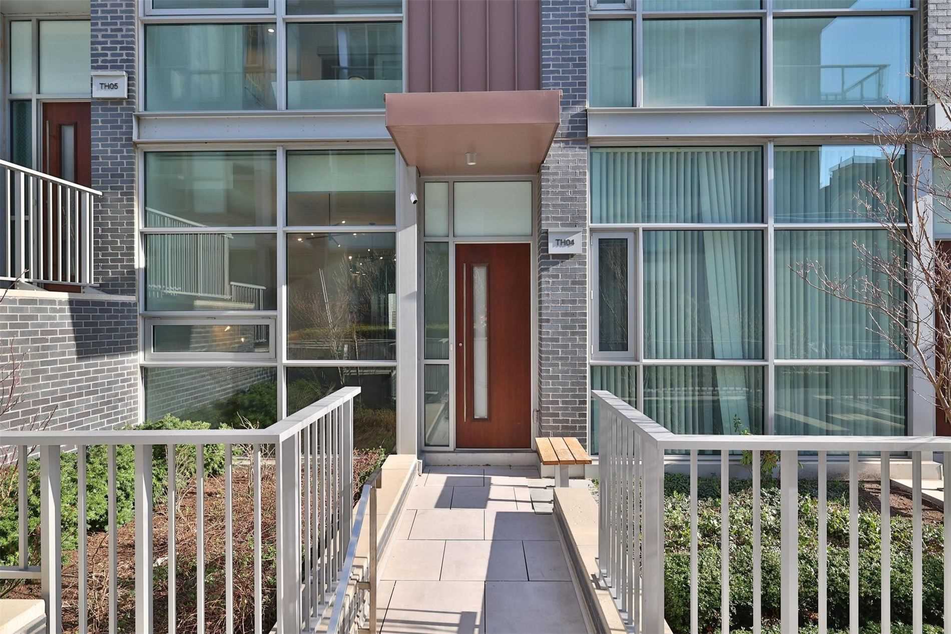 101 Erskine Ave, #Th04