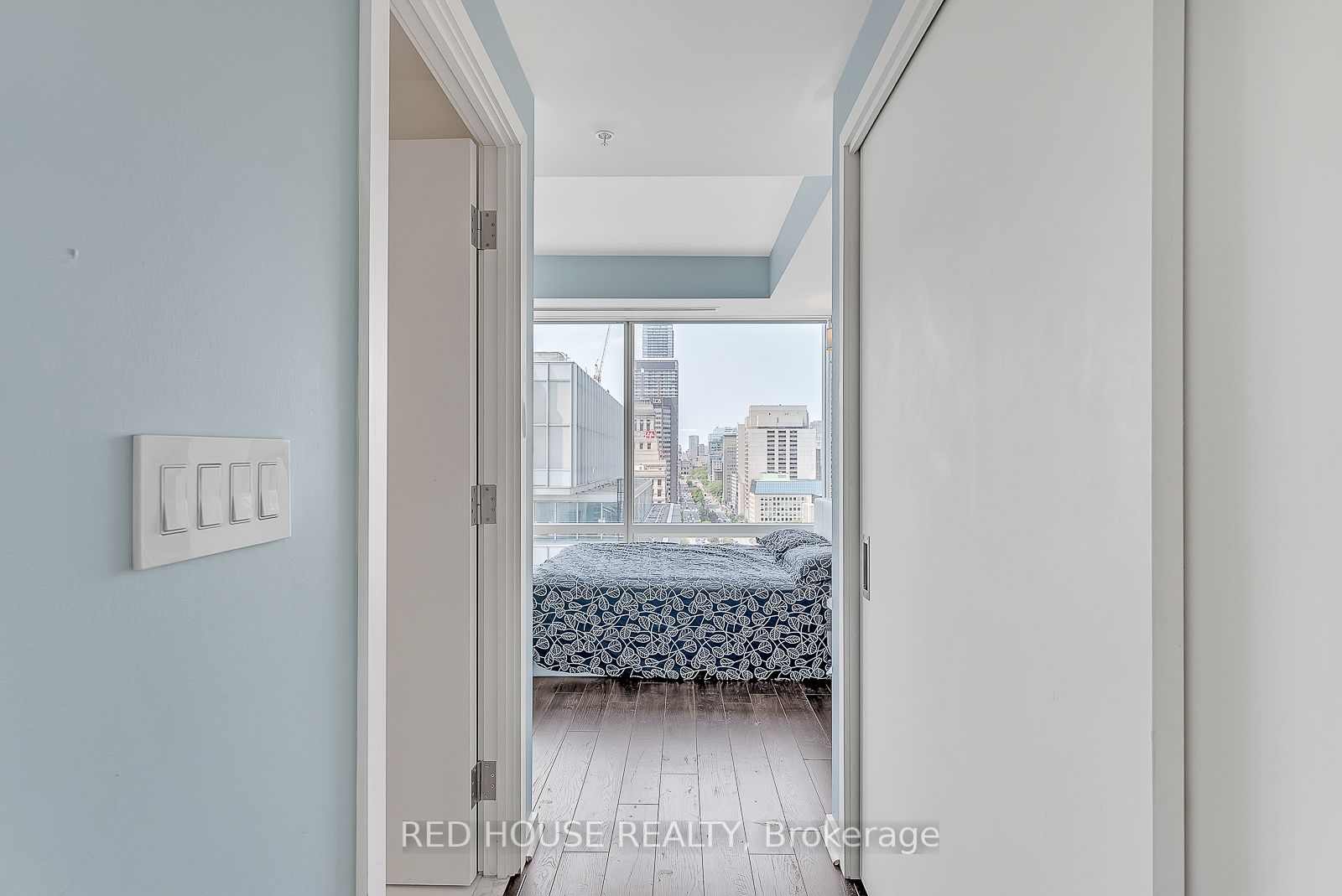180 University Ave, #2105
