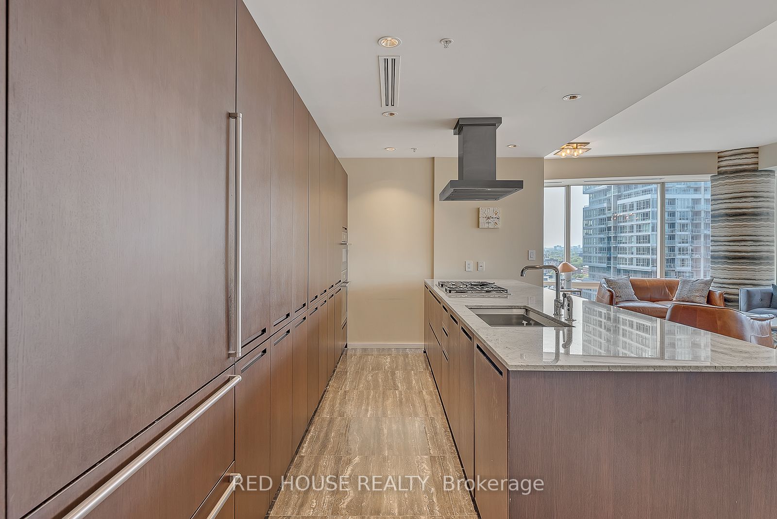 180 University Ave, #2105