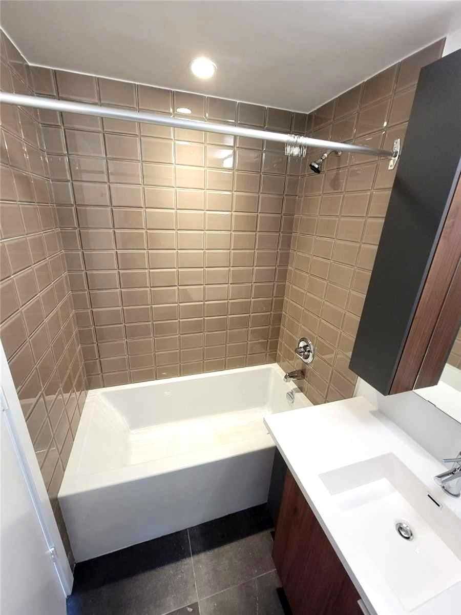 203 College St, #506