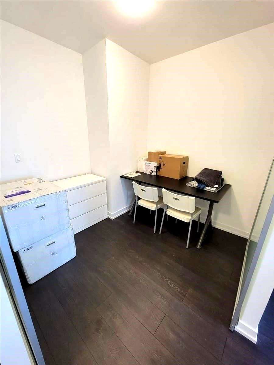 203 College St, #506