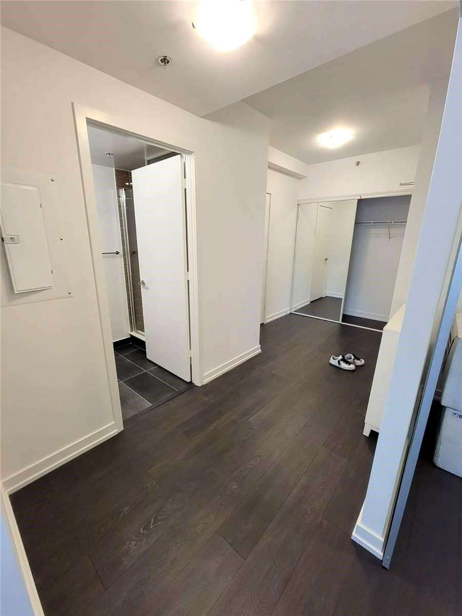 203 College St, #506