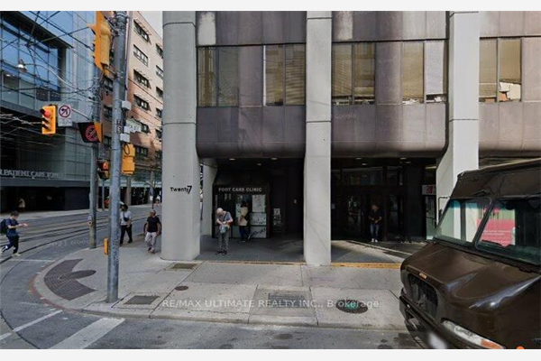 27 Queen St E, Toronto