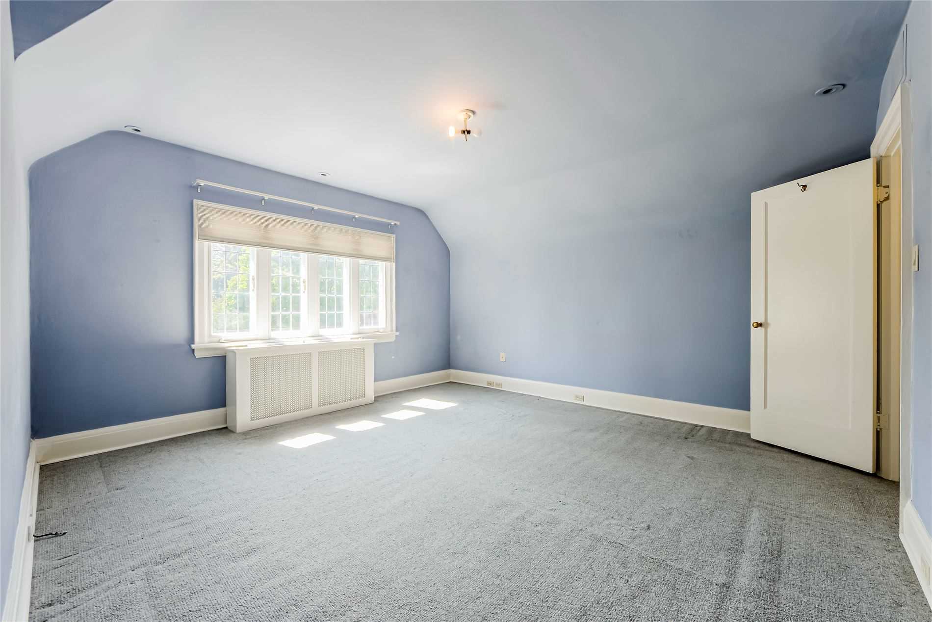 599 Spadina Rd