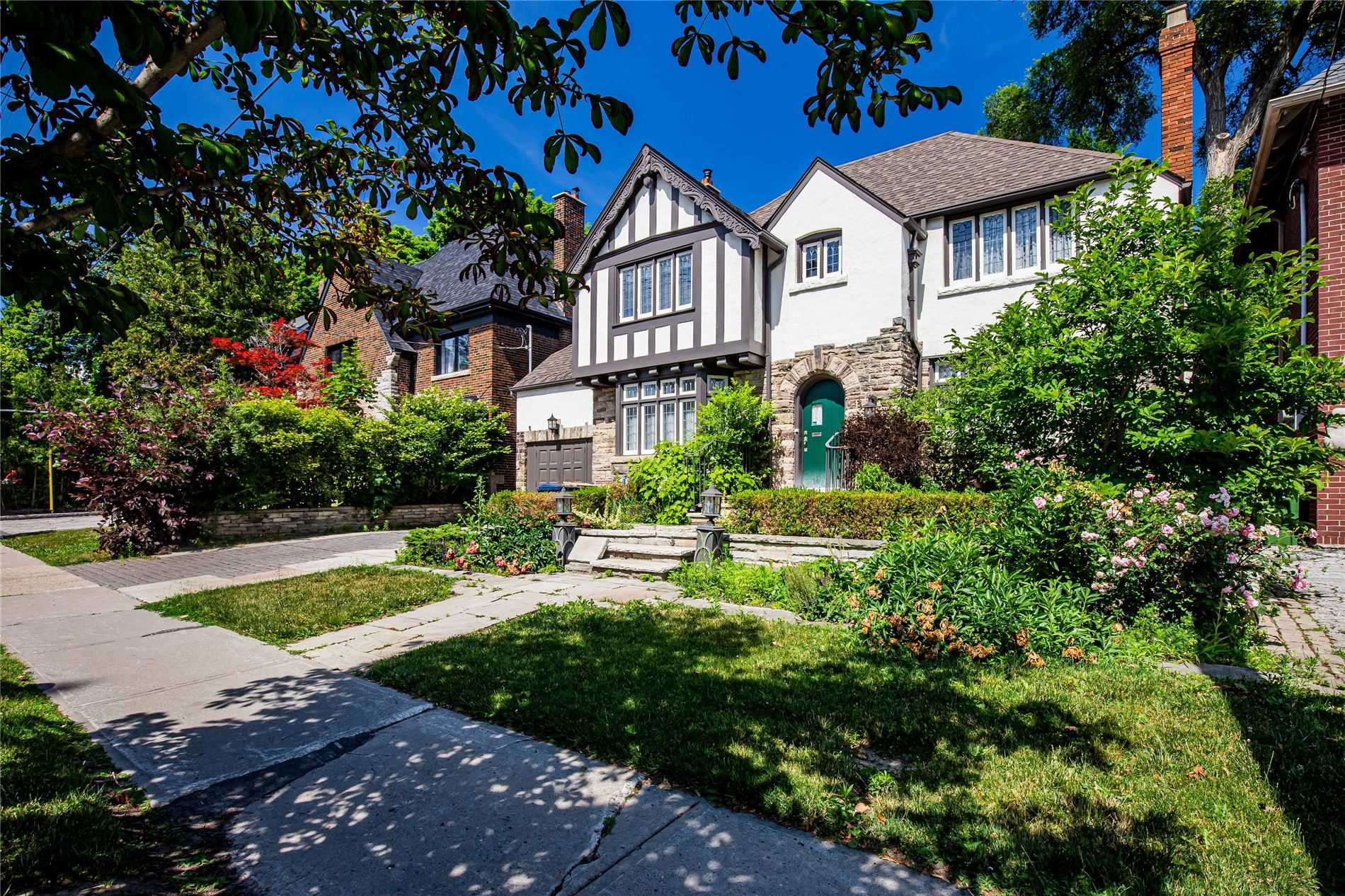 599 Spadina Rd
