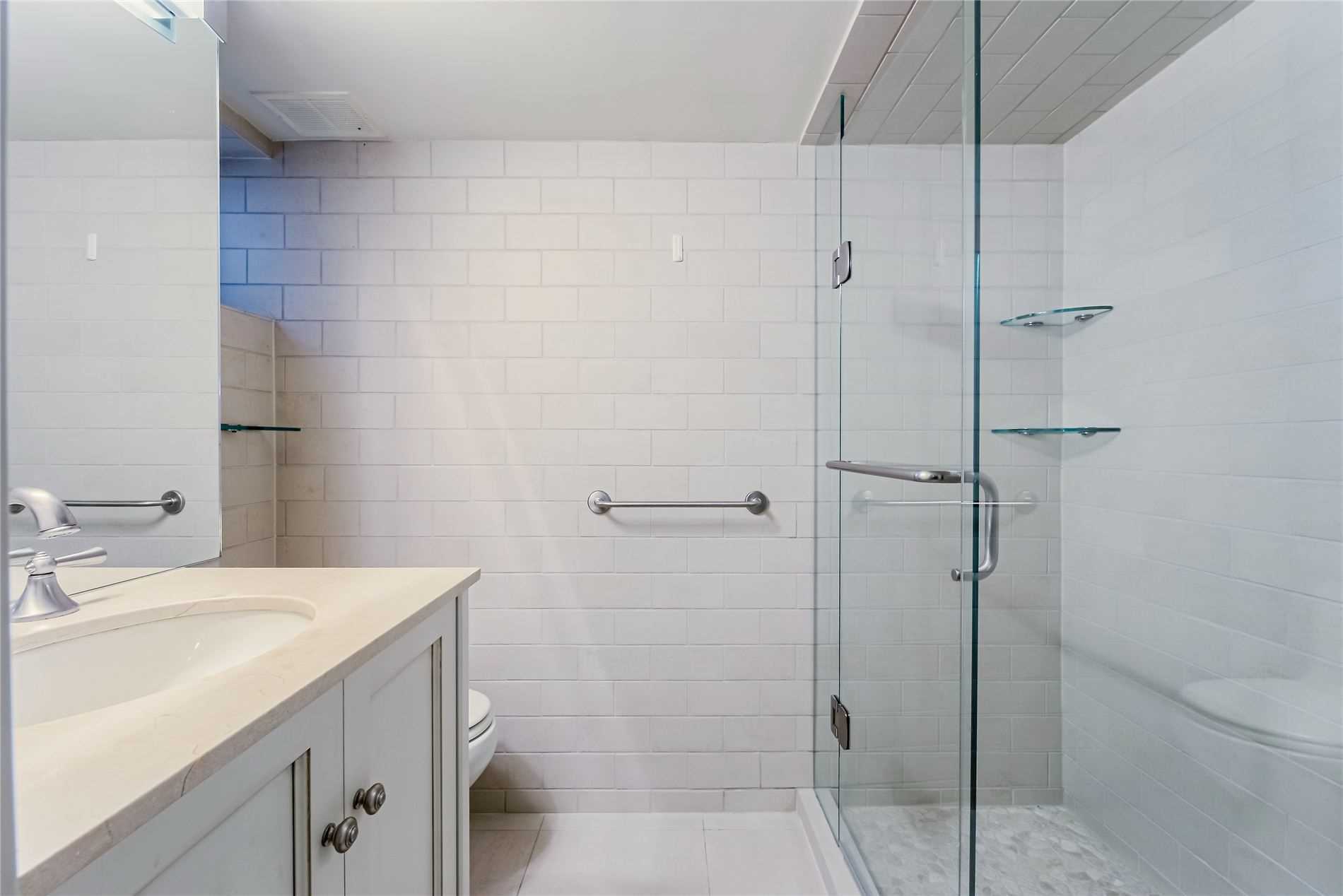 599 Spadina Rd
