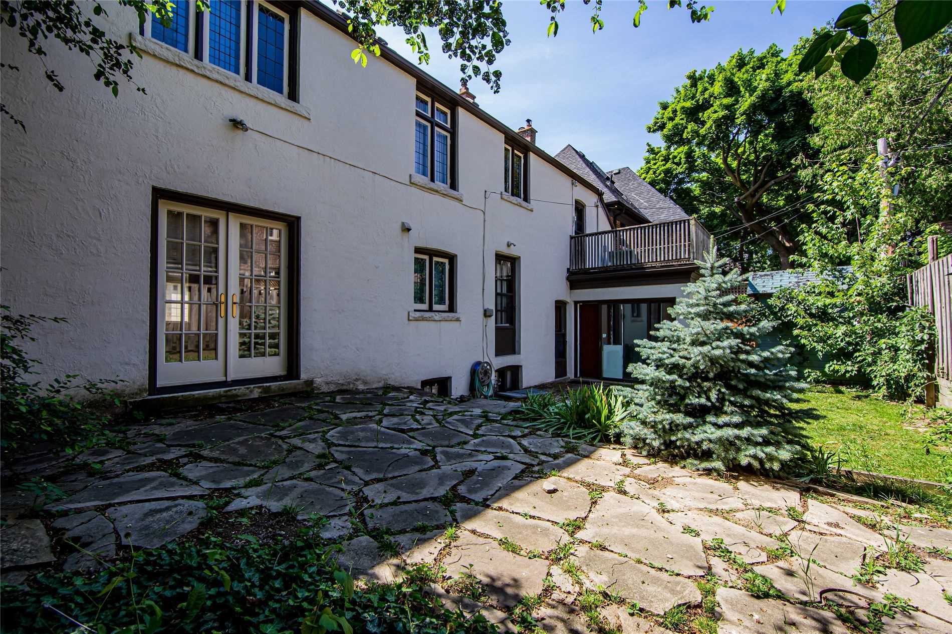 599 Spadina Rd