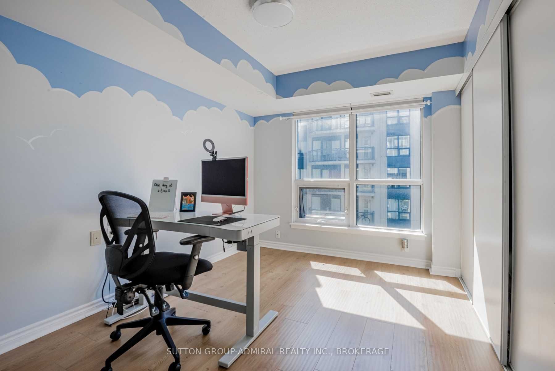872 Sheppard Ave, #502