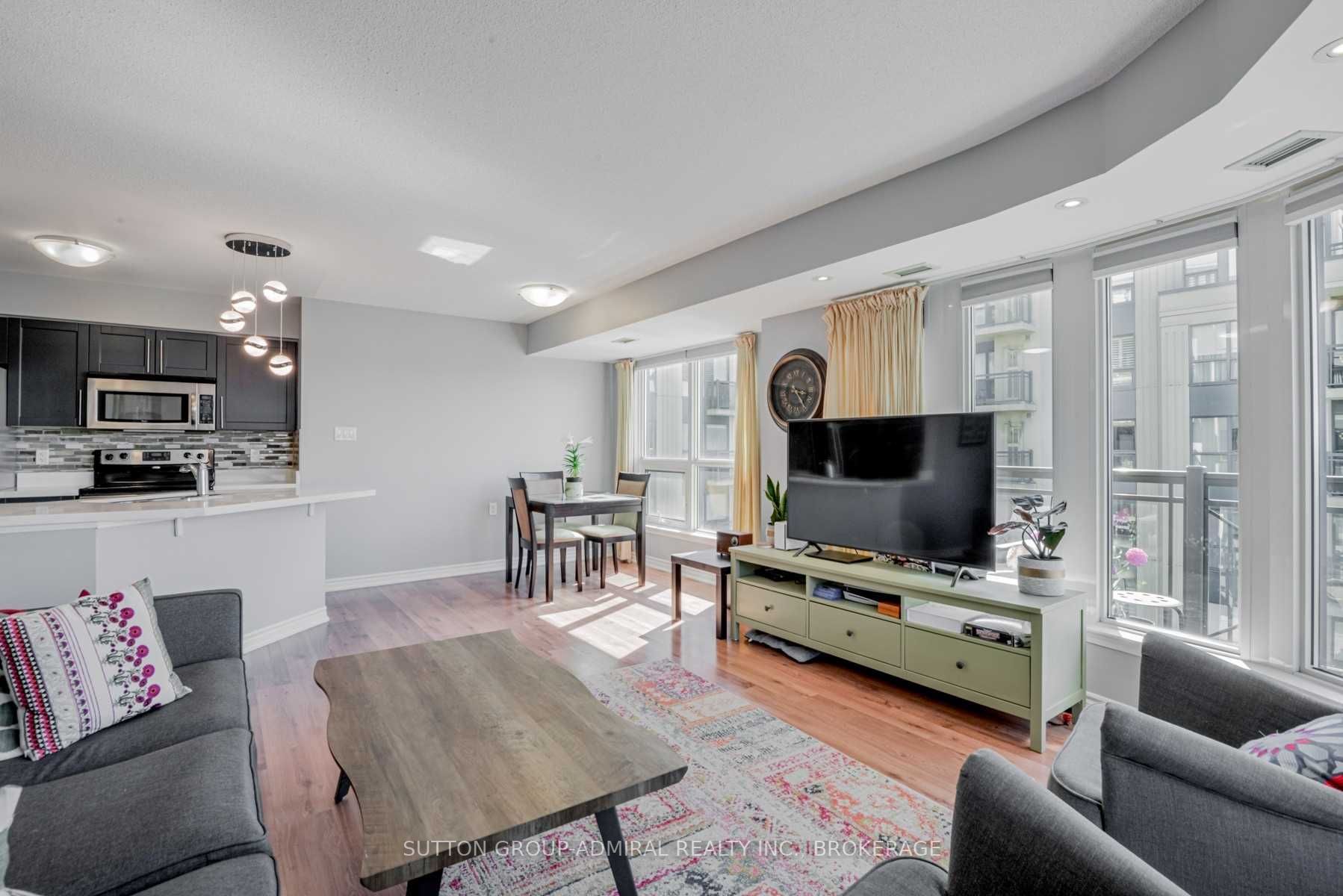 872 Sheppard Ave, #502