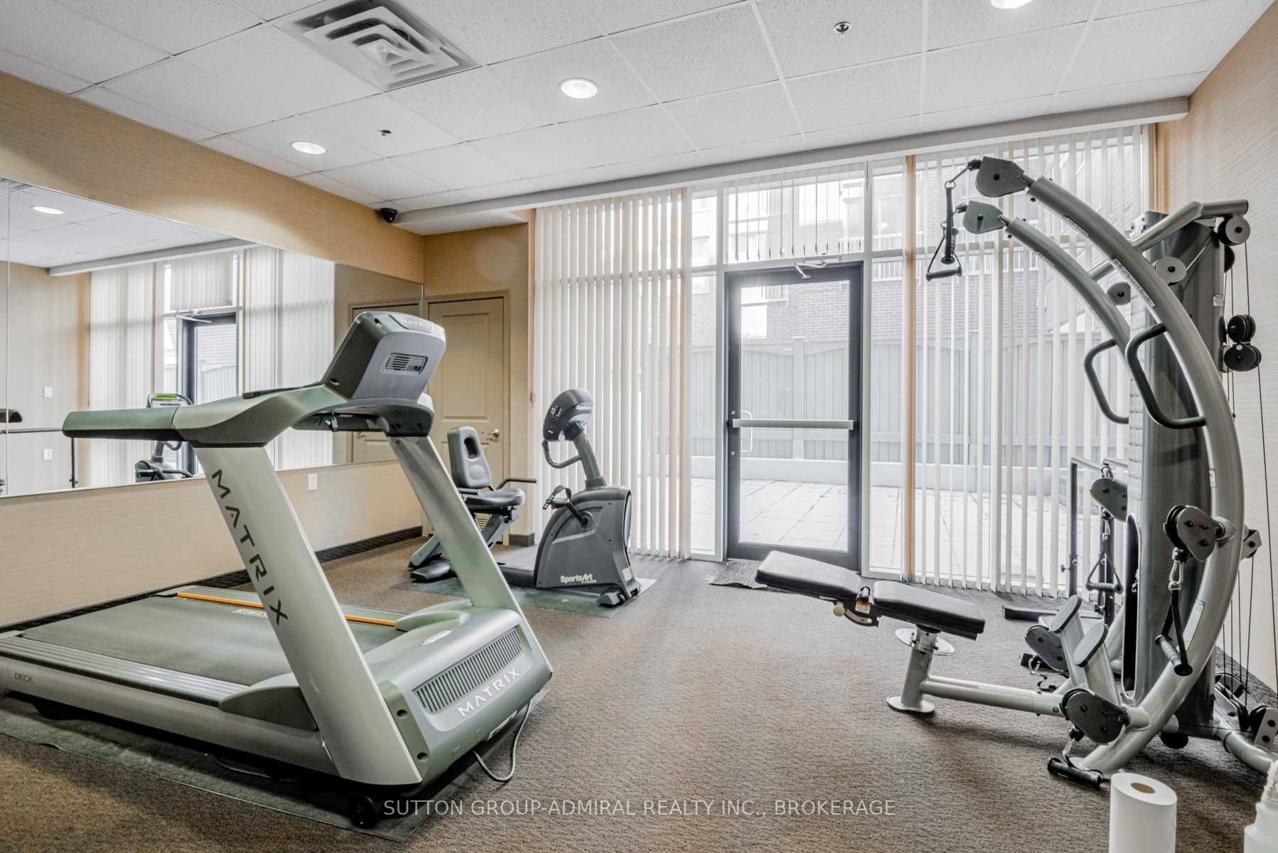 872 Sheppard Ave, #502