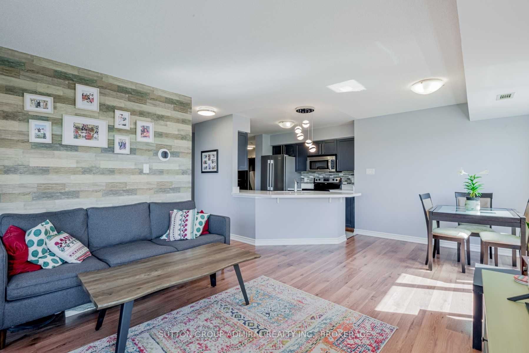 872 Sheppard Ave, #502