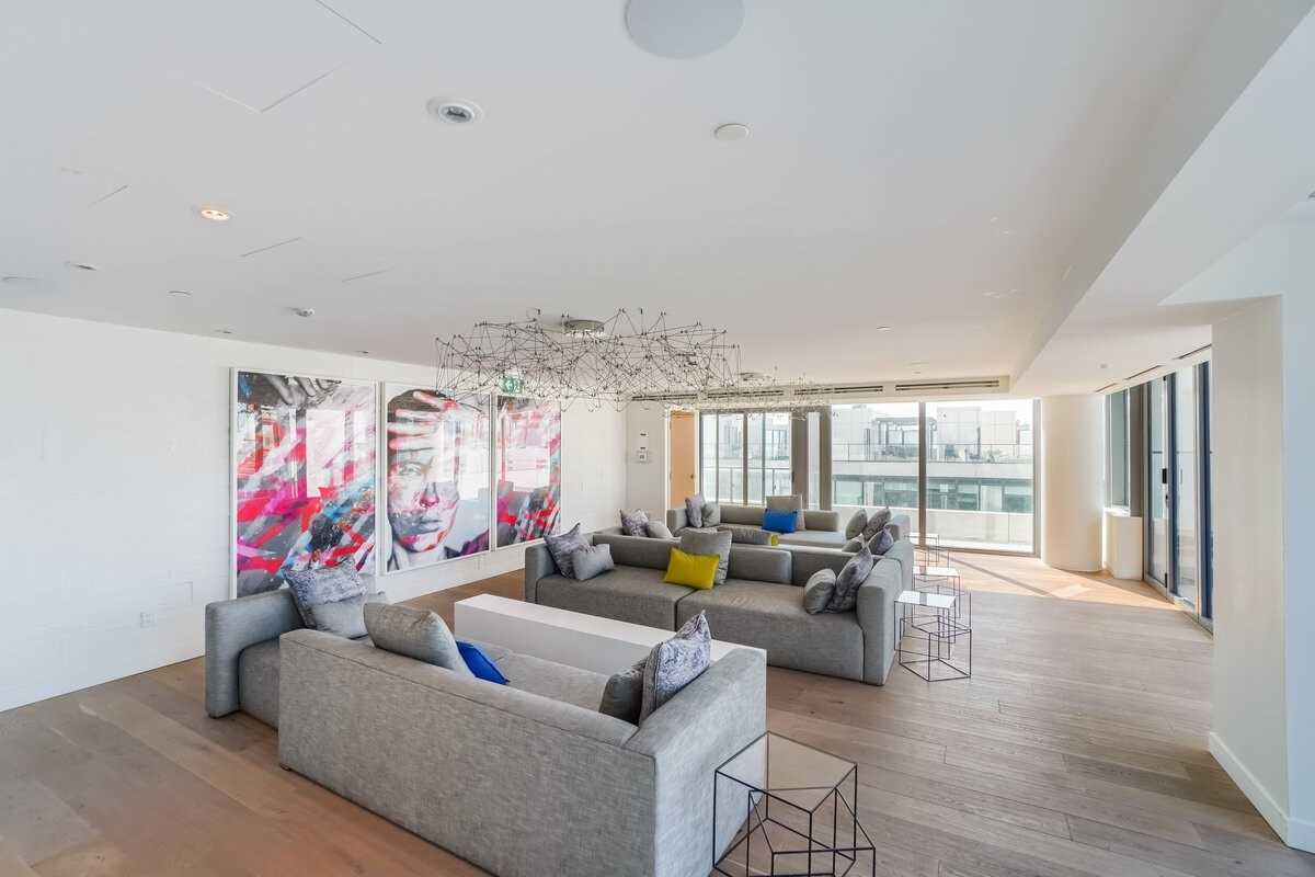 8 Hillsdale Avenue E, #639