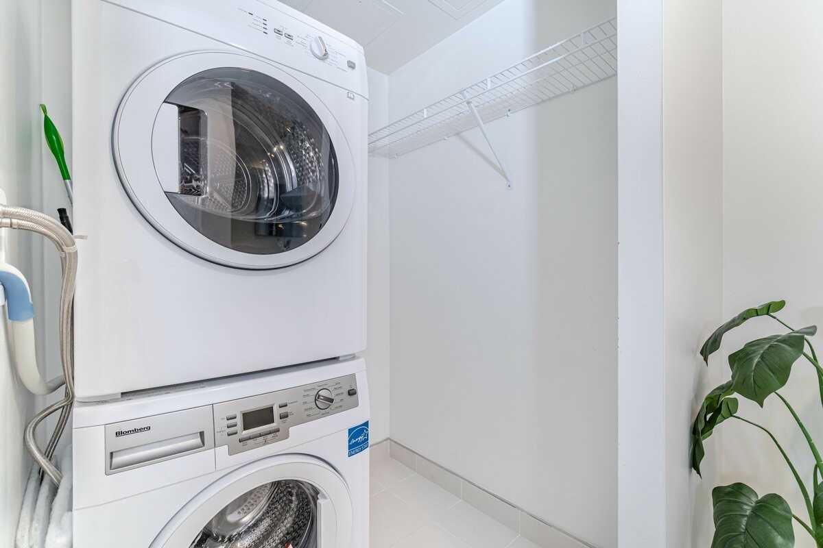 8 Hillsdale Avenue E, #639