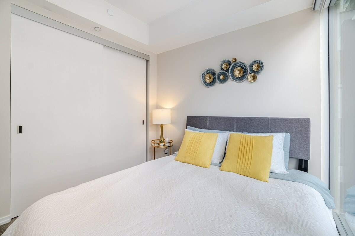 8 Hillsdale Avenue E, #639