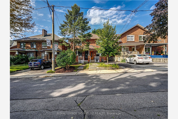 26 Hector Ave, Toronto