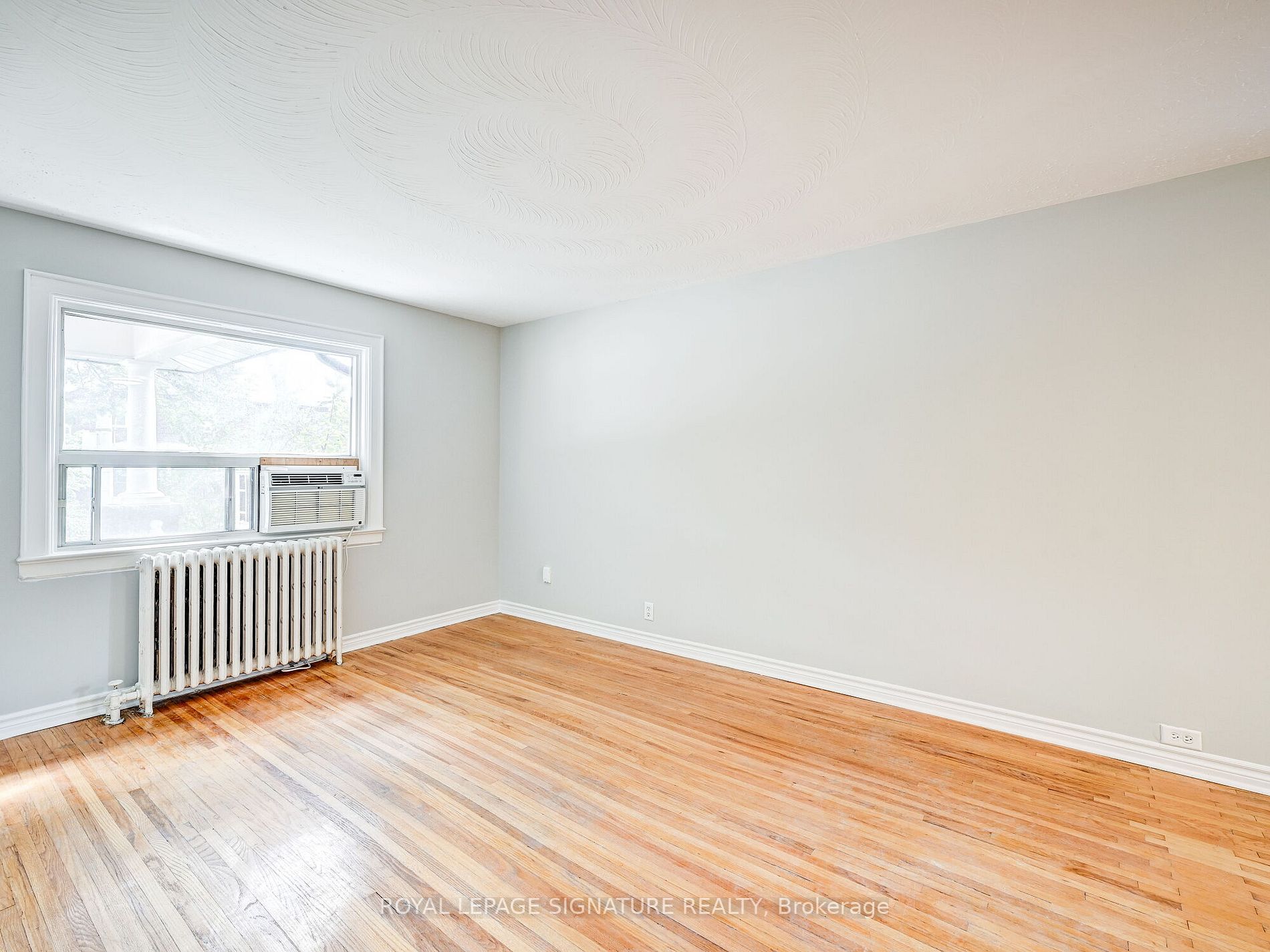Listing C6036144 - Large Photo # 4
