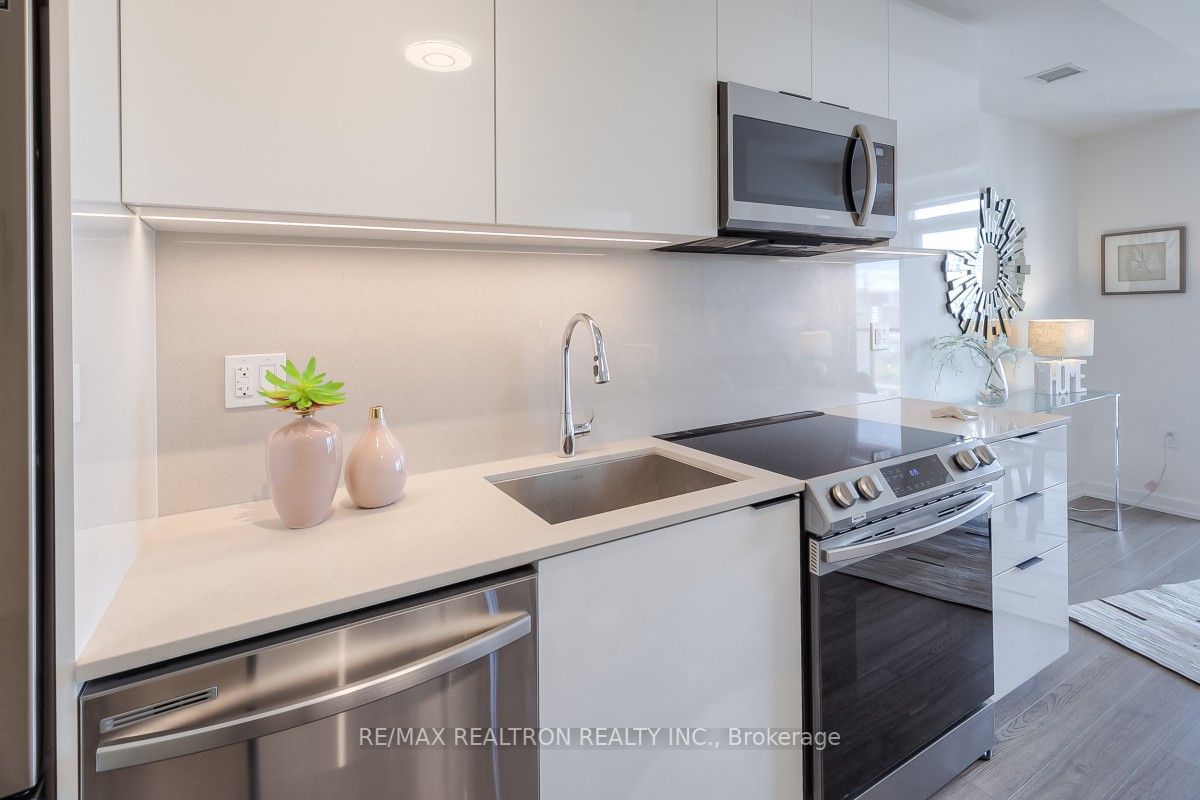 50 Power St, #1025