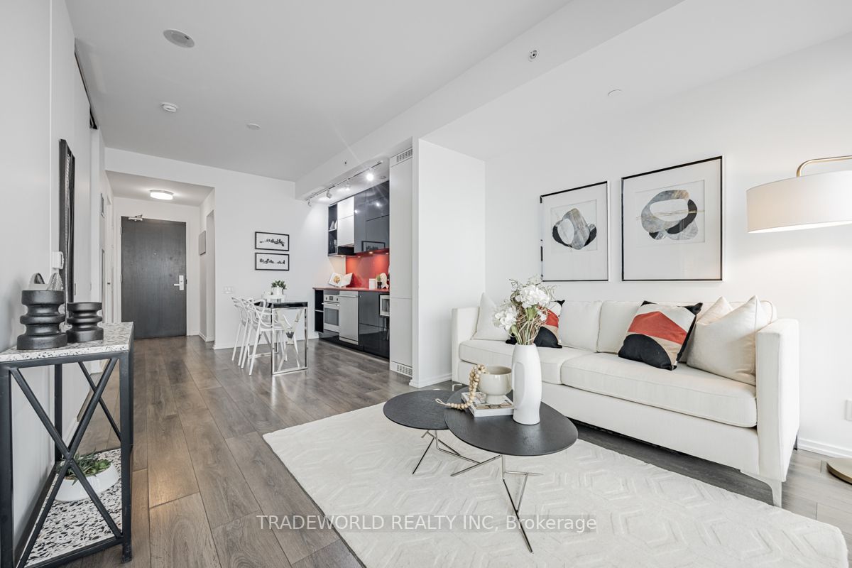 125 Peter St, #2803