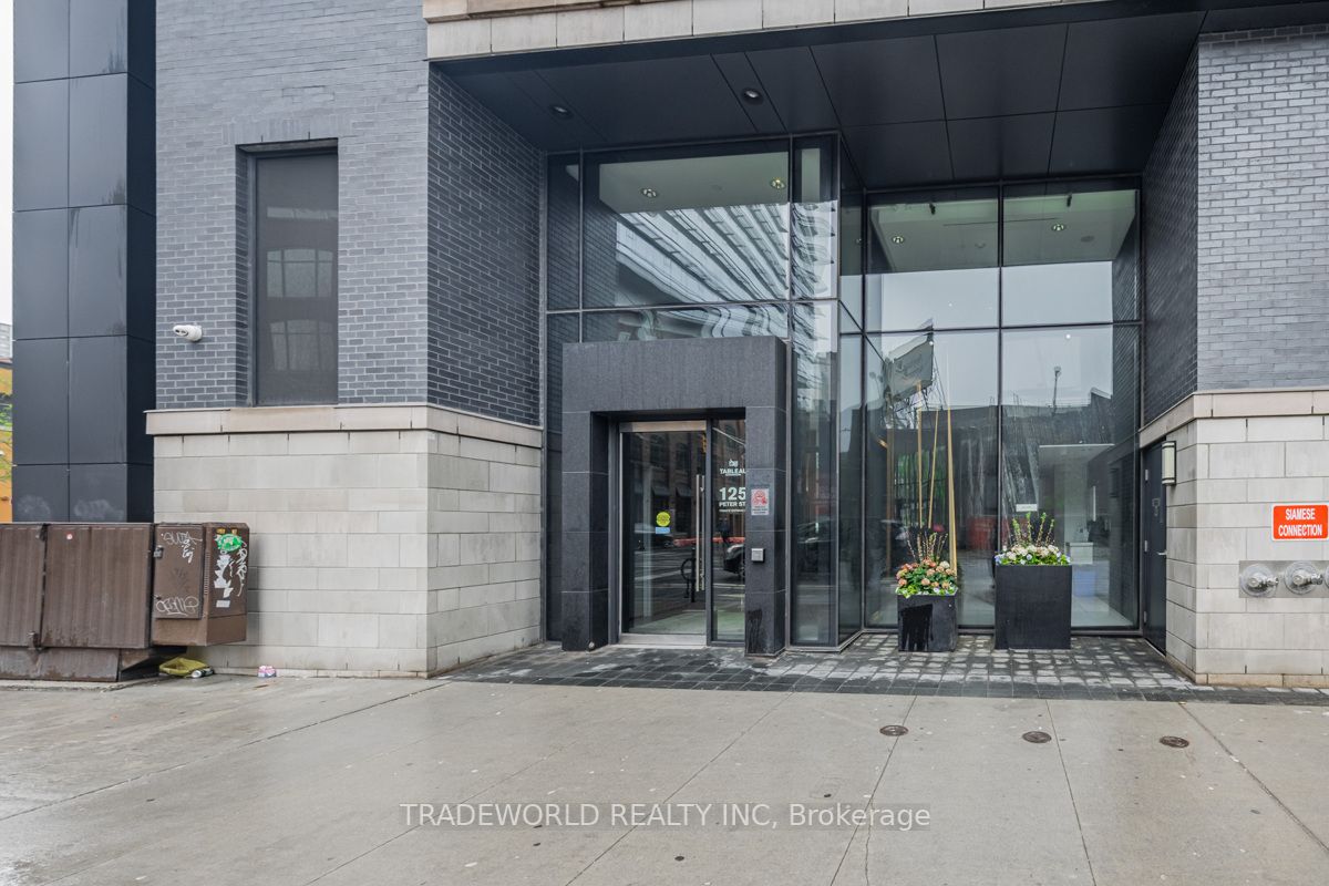 125 Peter St, #2803