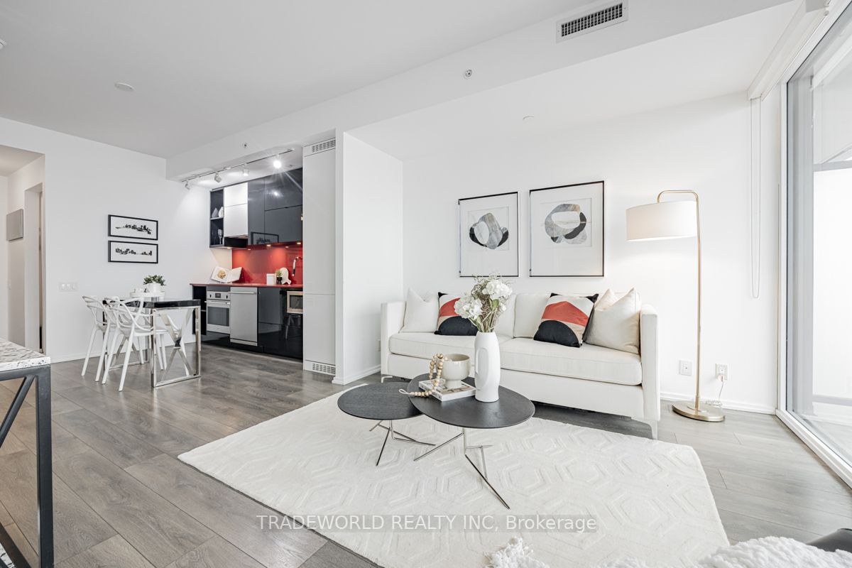 125 Peter St, #2803