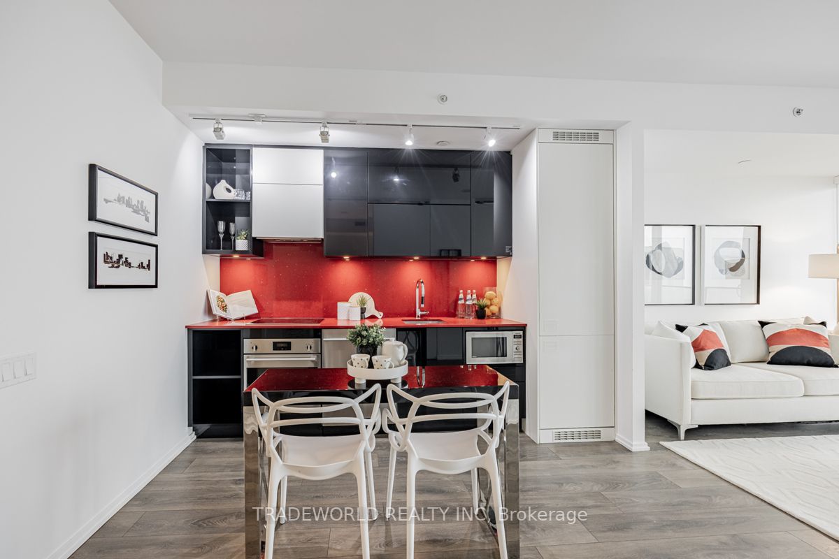 125 Peter St, #2803