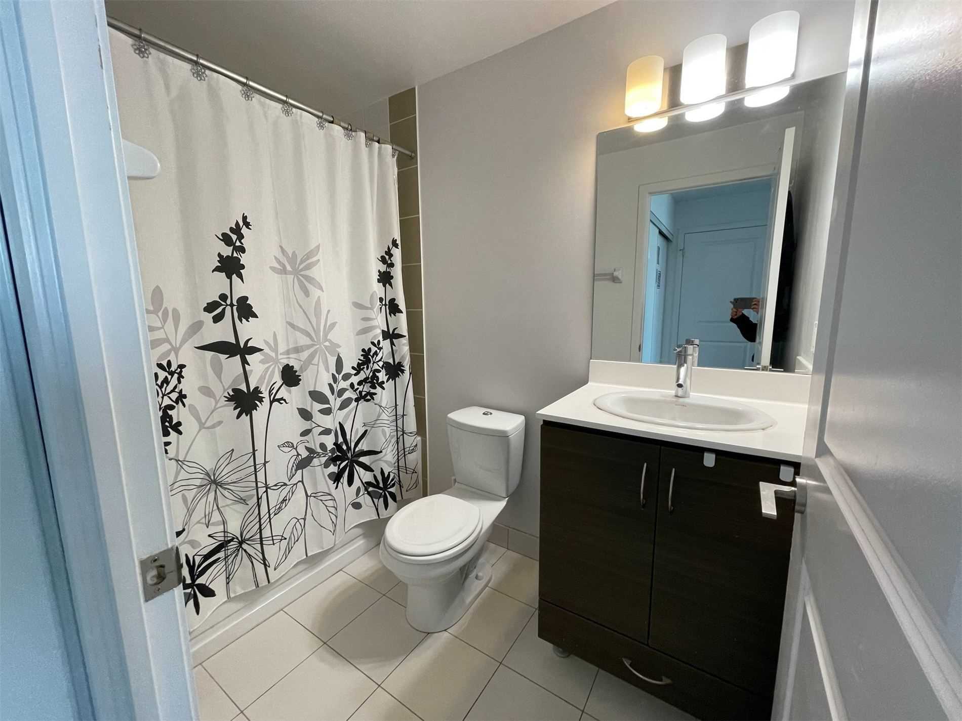 5168 Yonge St, #Ph206