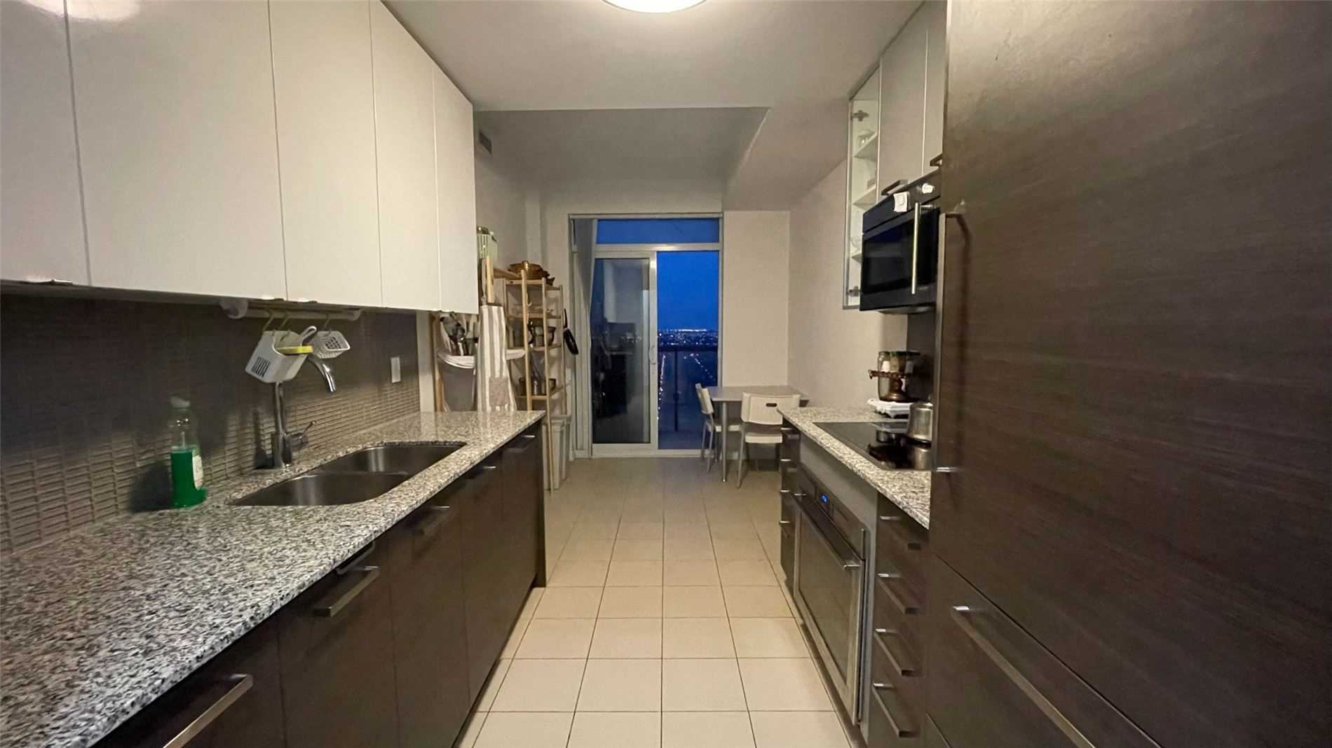 5168 Yonge St, #Ph206