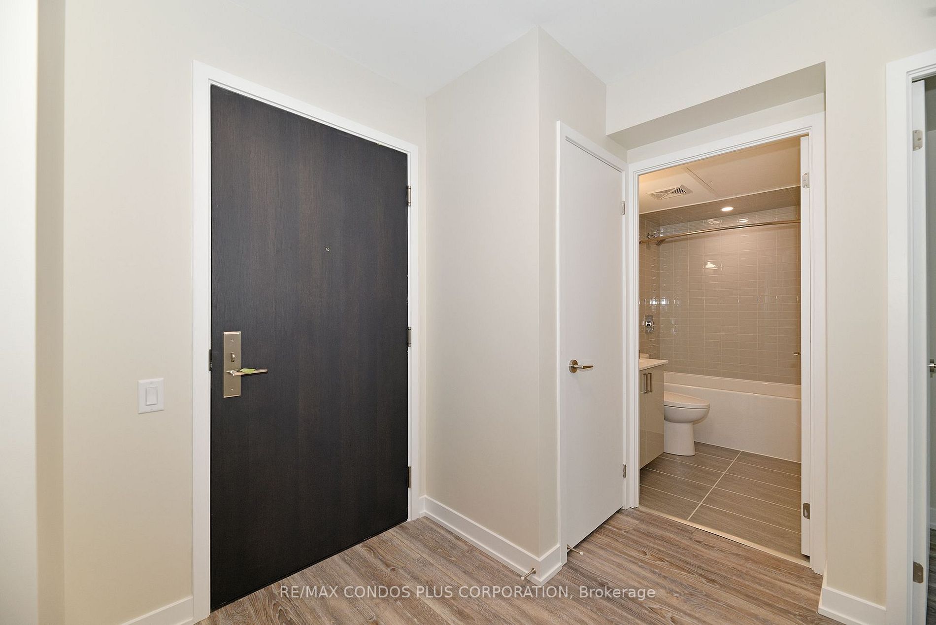 Listing C6037992 - Large Photo # 5