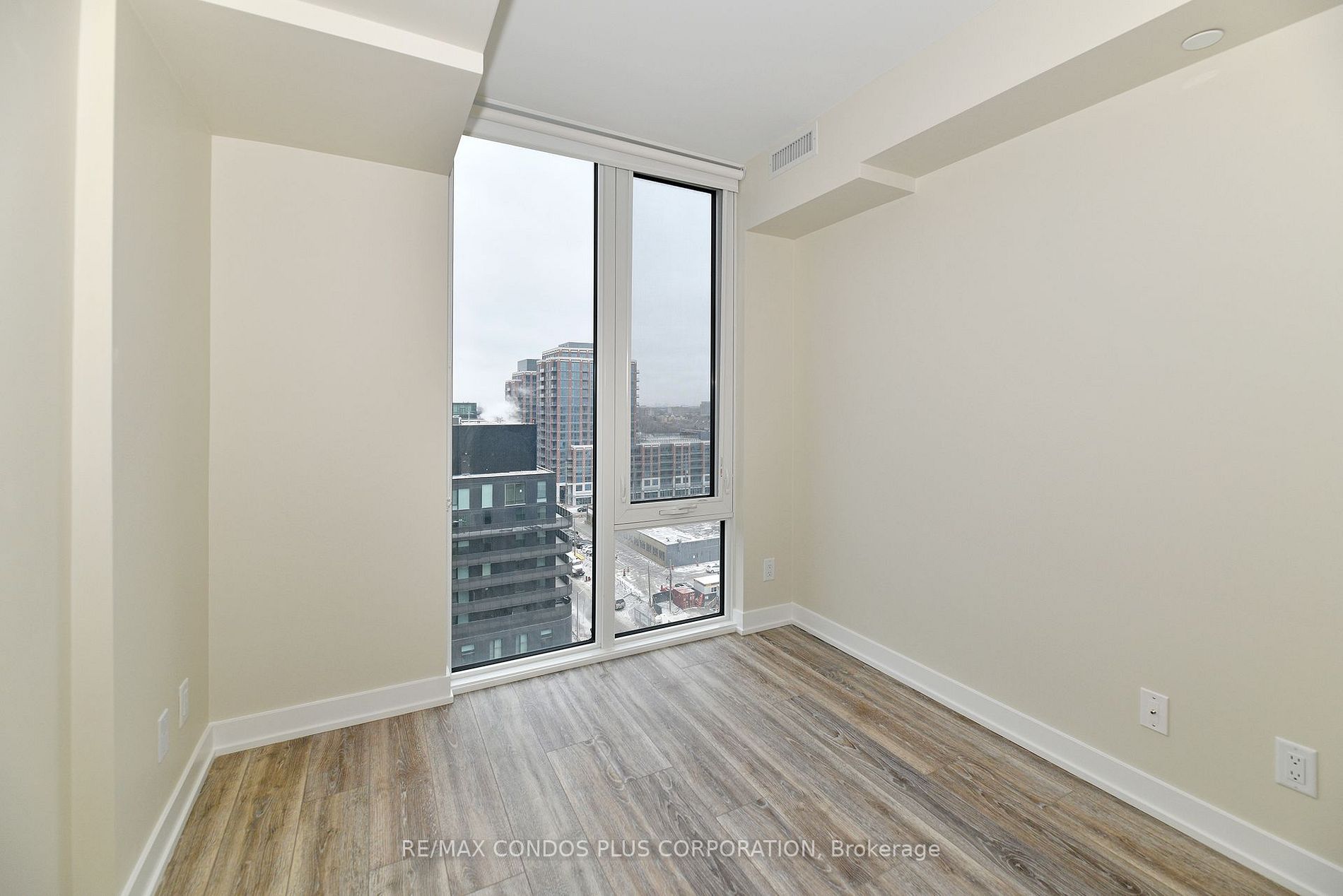 Listing C6037992 - Large Photo # 8