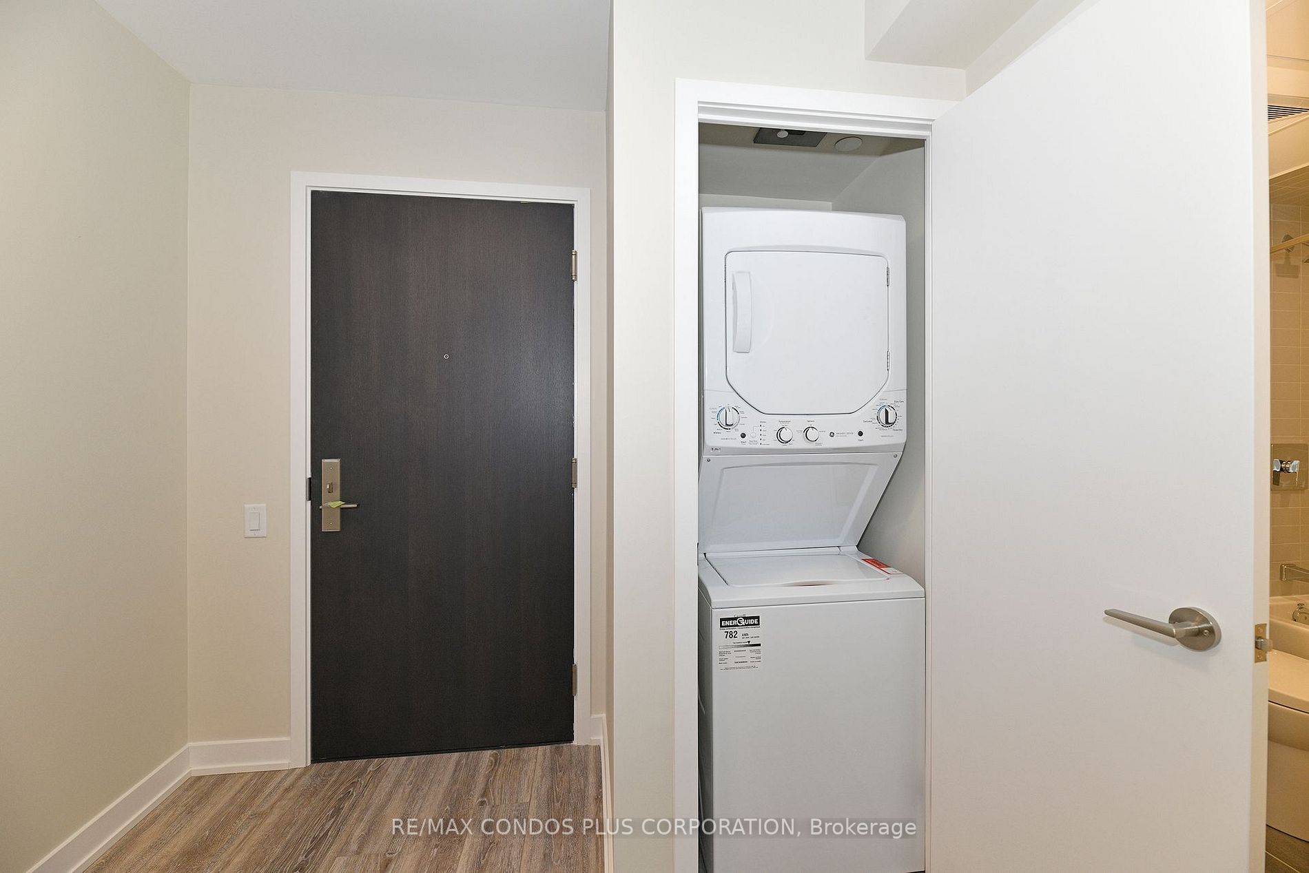 Listing C6037992 - Large Photo # 7